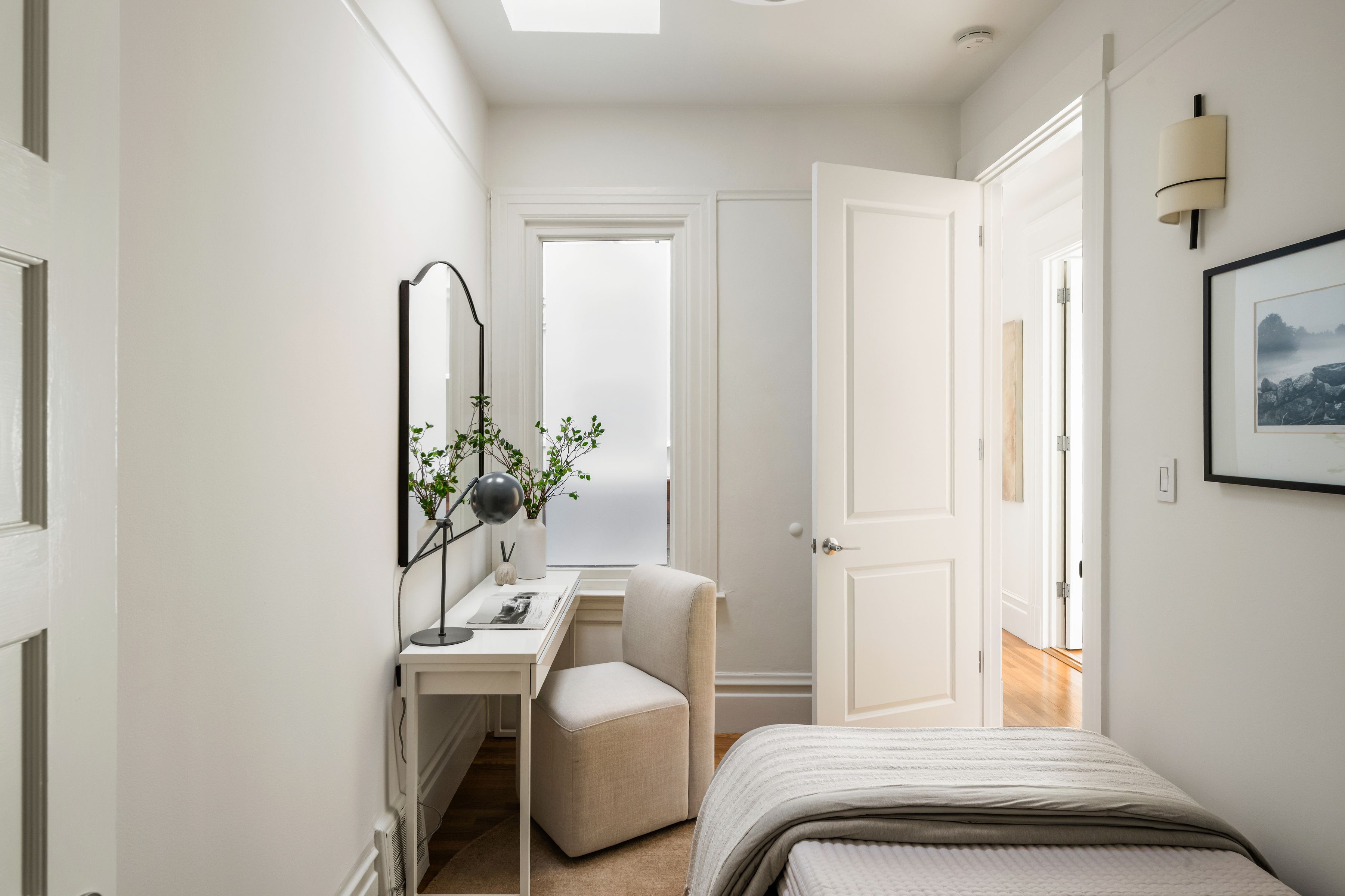  Updated Edwardian Condo w/Deeded Garden - 物件實景