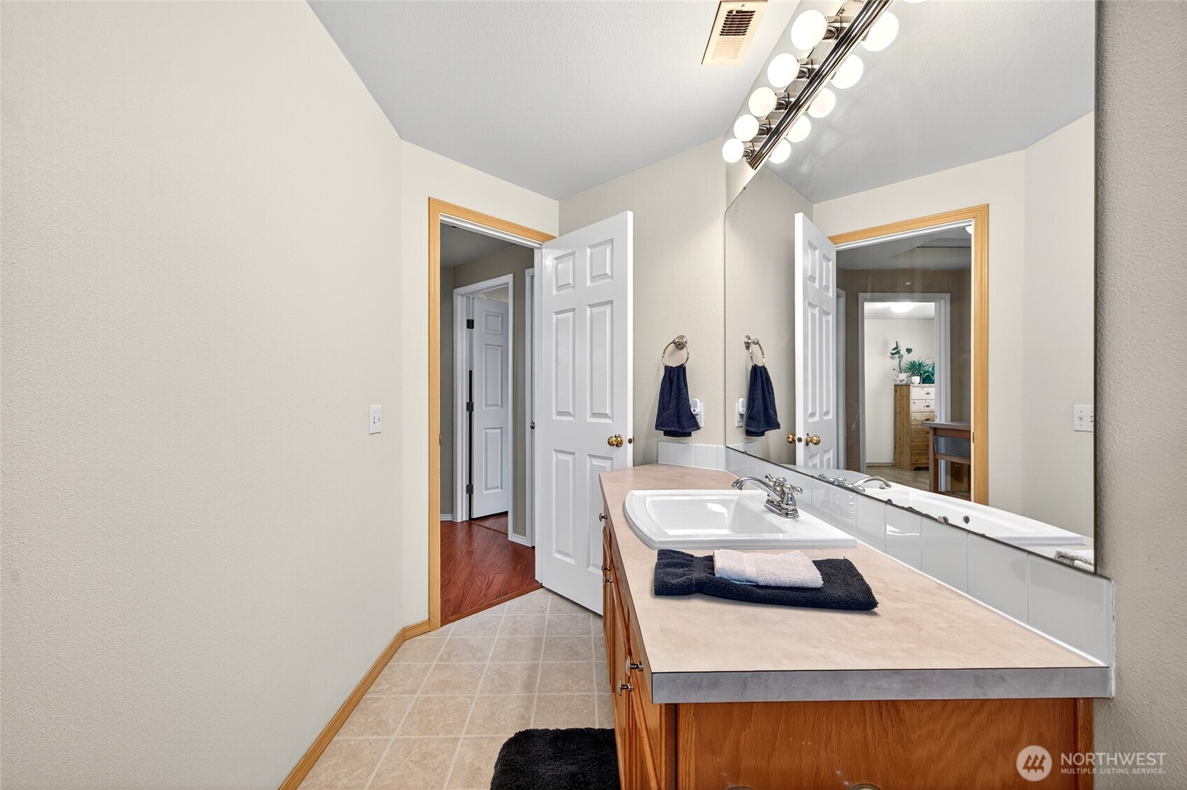 Tacoma, Washington, 98446, United States, 3 Bedrooms Bedrooms, ,3 BathroomsBathrooms,Residential,For Sale,1995150