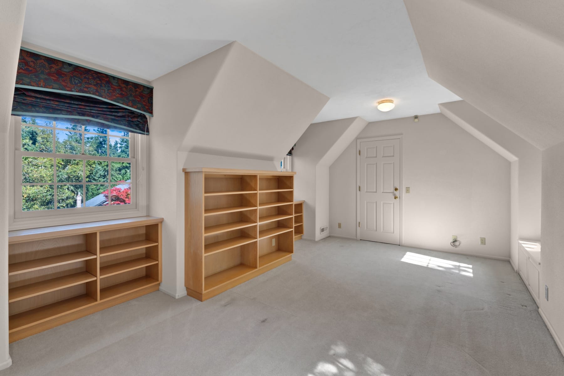  2574 W 28TH AVE Eugene, OR 97405 - 物件實景