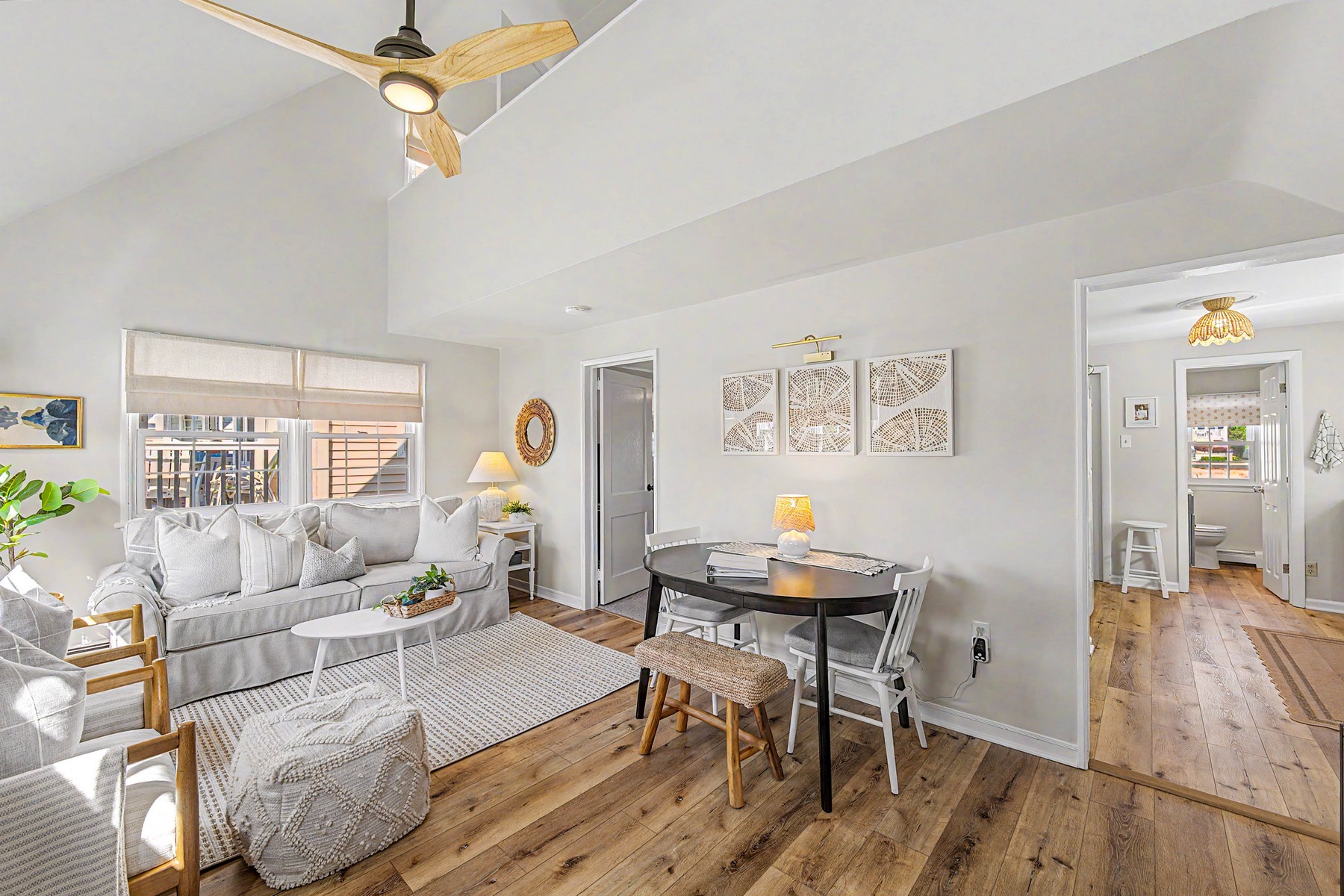  2353 Asbury Avenue - 物件實景