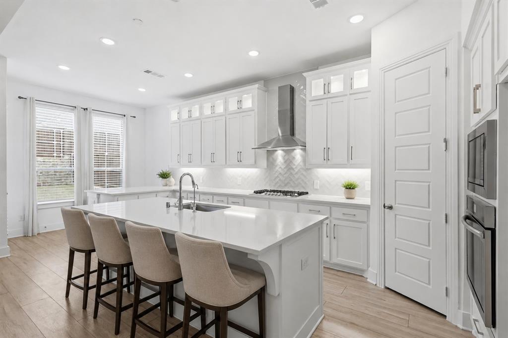 Oak Point, Texas, 75068, United States, 4 Bedrooms Bedrooms, ,3 BathroomsBathrooms,Residential,For Sale,2024107