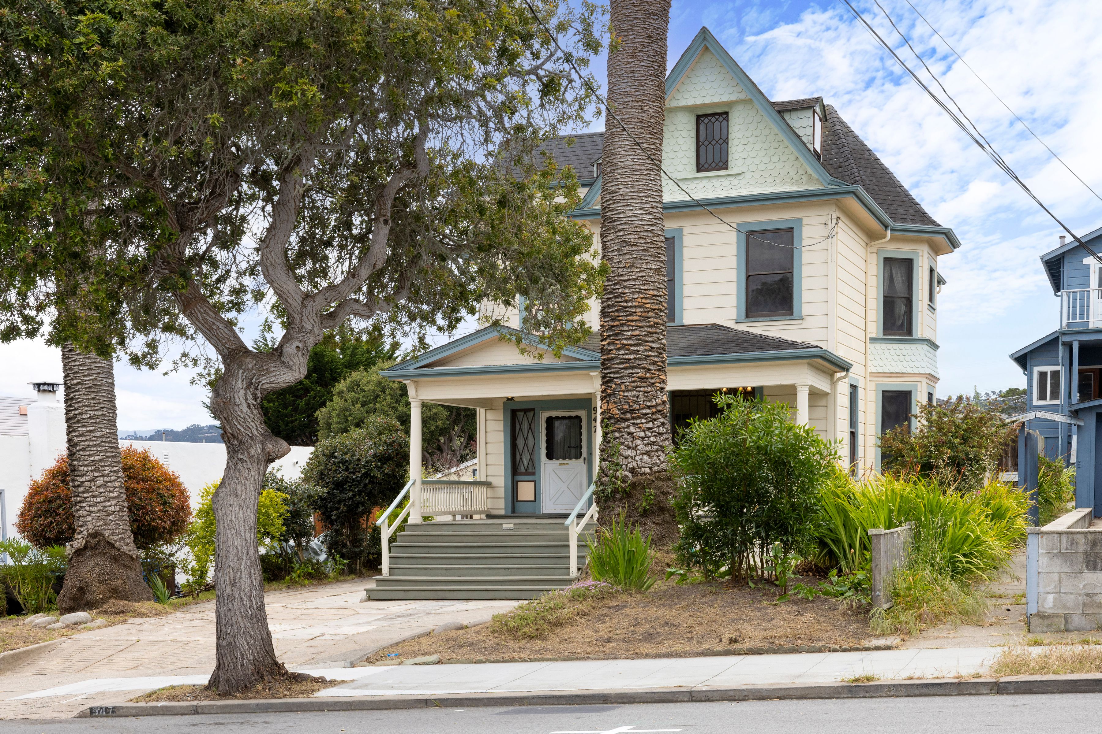  947 West Franklin Street - 物件實景