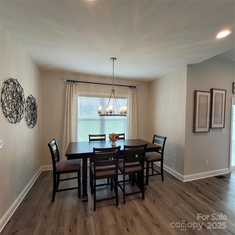 Hickory, North Carolina, 28602, United States, 3 Bedrooms Bedrooms, ,3 BathroomsBathrooms,Residential,For Sale,2000126