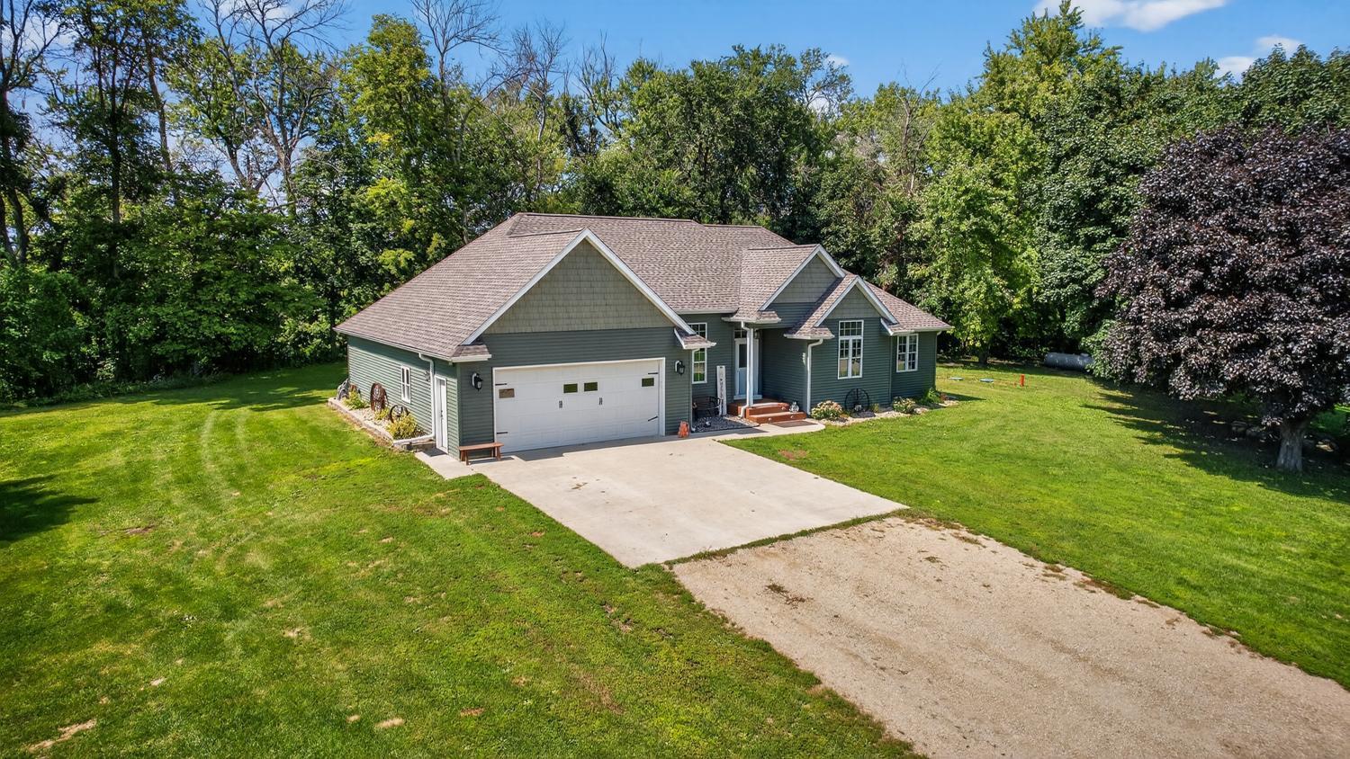 Udolpho Twp, Minnesota, 55917, United States, 5 Bedrooms Bedrooms, ,3 BathroomsBathrooms,Residential,For Sale,1940974