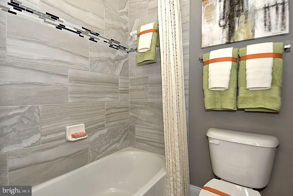 Clinton, Maryland, 20735, United States, 6 Bedrooms Bedrooms, ,6 BathroomsBathrooms,Residential,For Sale,1864170