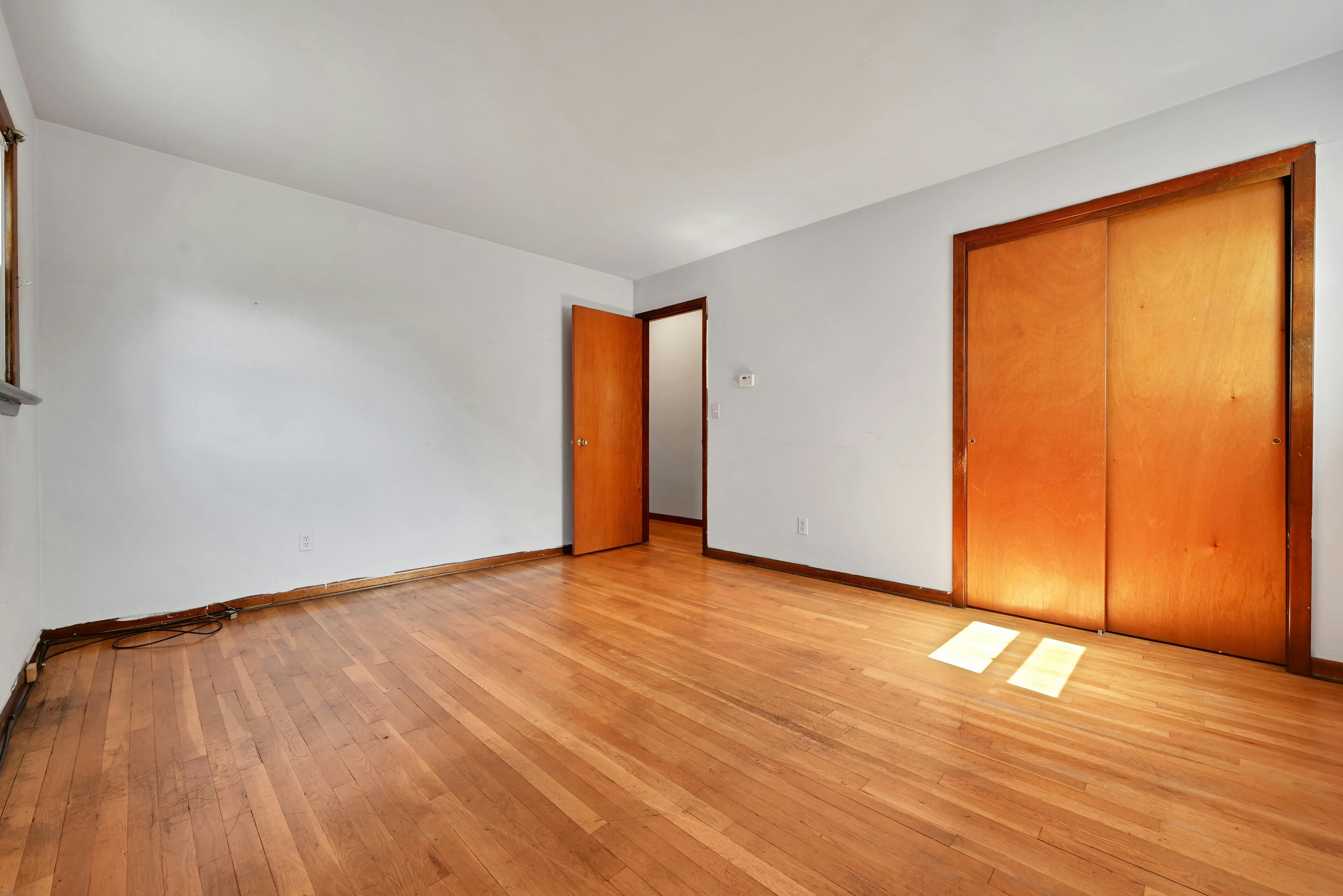  347 Chestnut Avenue, South Hackensack, NJ 07606 - 物件實景