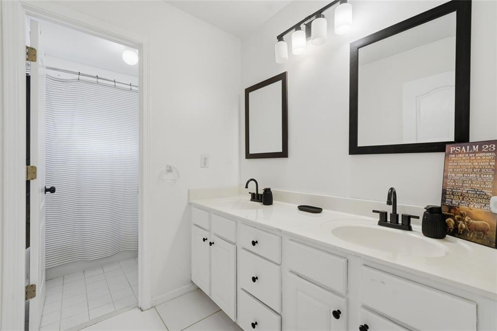 Stone Mountain, Georgia, 30087, United States, 6 Bedrooms Bedrooms, ,4 BathroomsBathrooms,Residential,For Sale,2001894