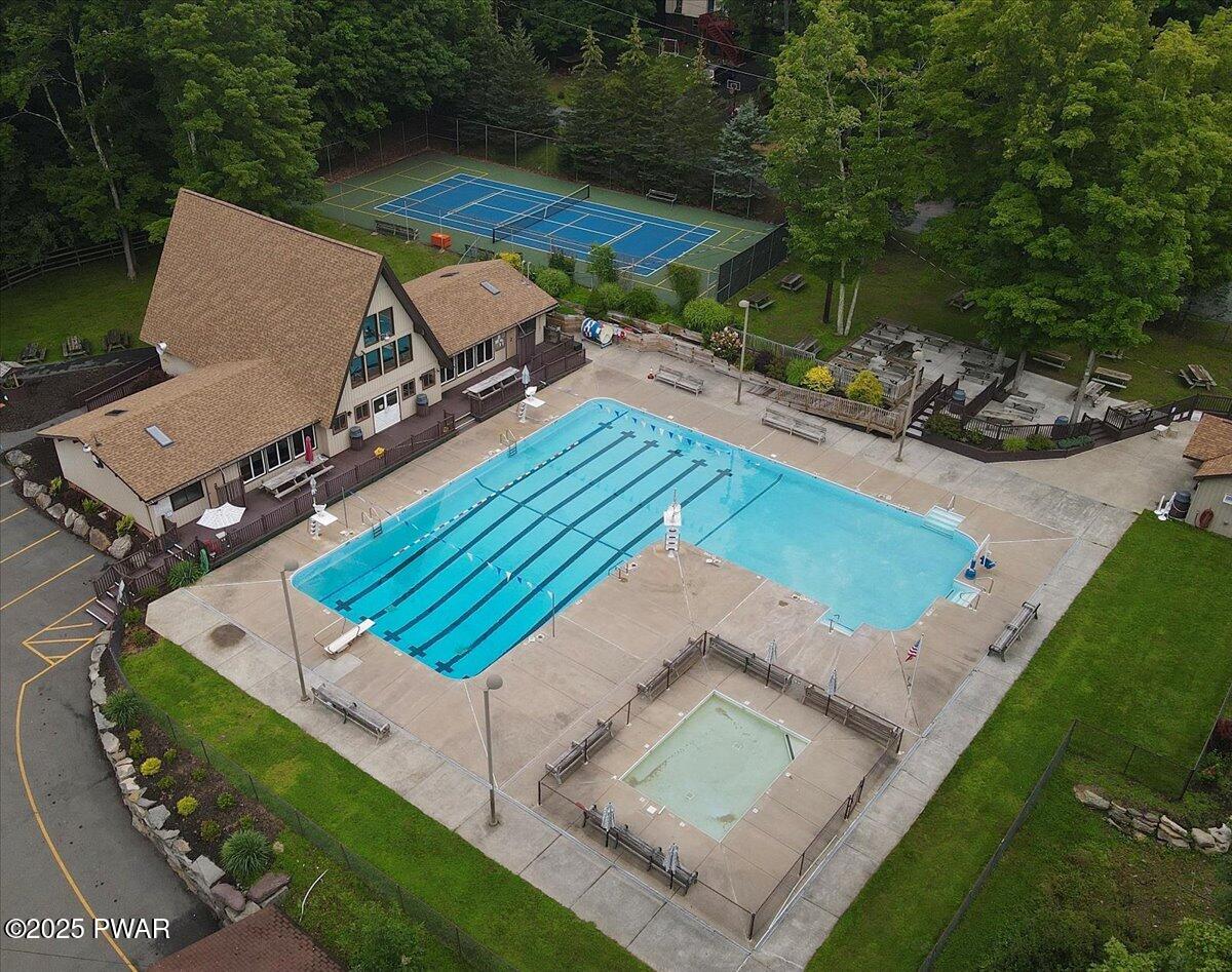 Lake Ariel, Pennsylvania, 18436, United States, 6 Bedrooms Bedrooms, ,4 BathroomsBathrooms,Residential,For Sale,2005698