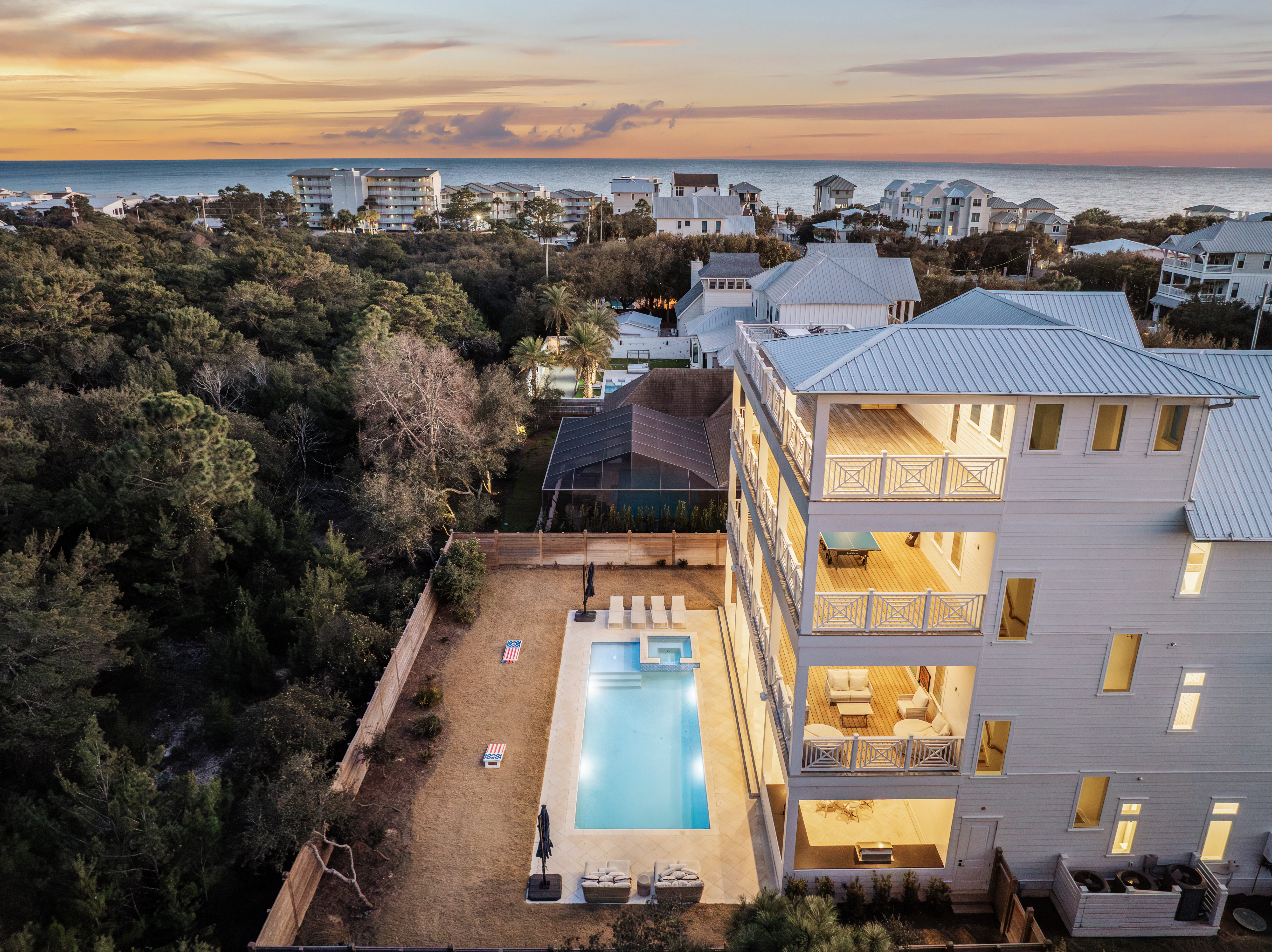  Contemporary Coastal Retreat With Deeded Beach Access - 物件實景
