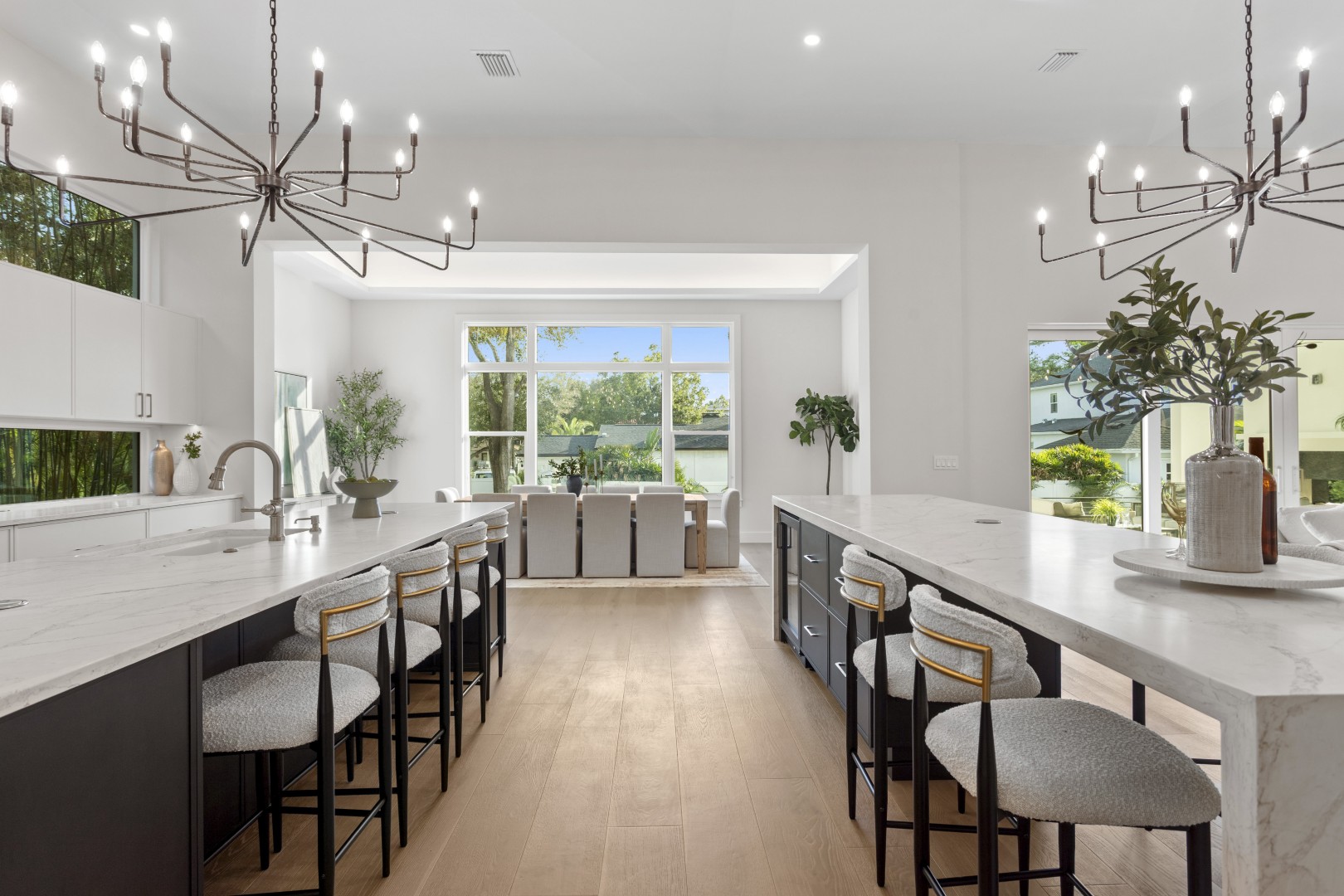 Tampa, Florida, 33629, United States, 5 Bedrooms Bedrooms, ,7 BathroomsBathrooms,Residential,For Sale,1993853