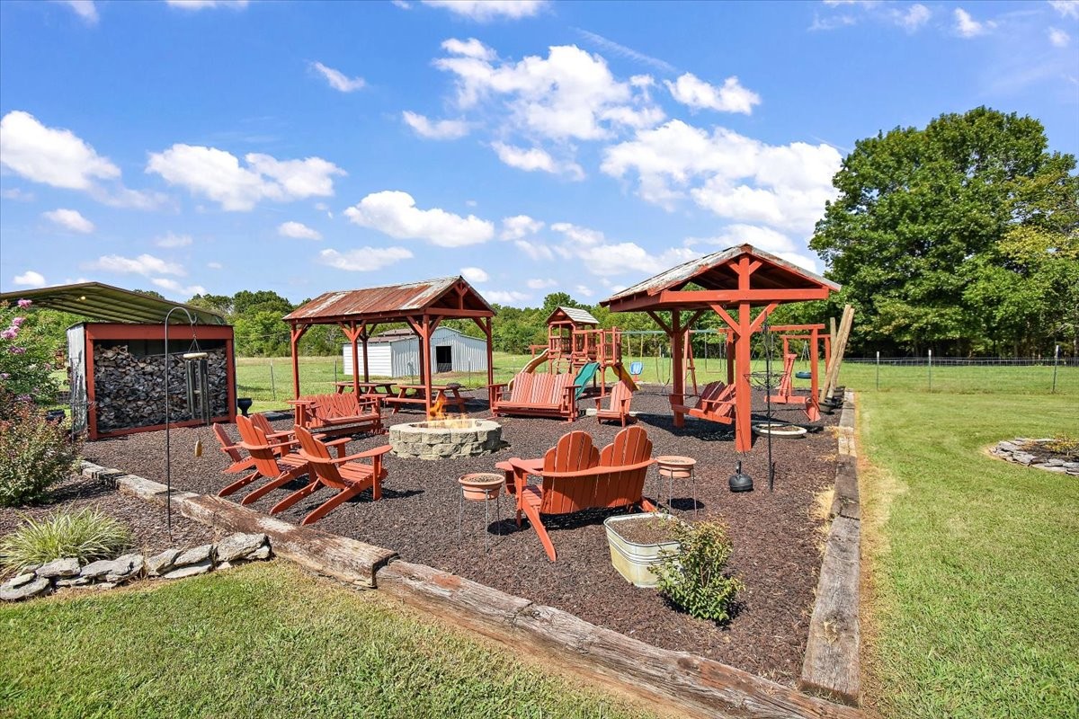 Readyville, Tennessee, 37149, United States, 3 Bedrooms Bedrooms, ,2 BathroomsBathrooms,Residential,For Sale,1903533