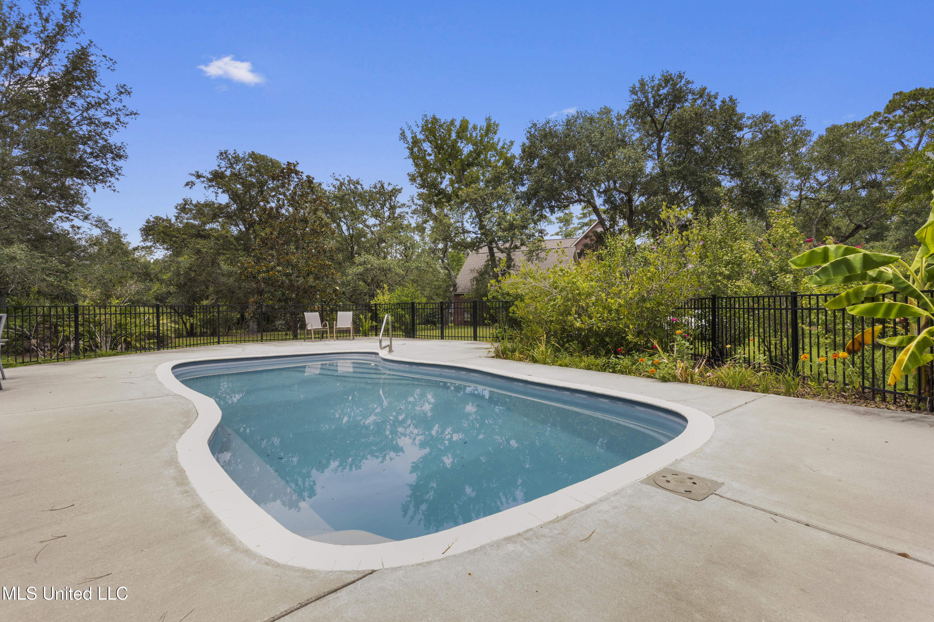 Pass Christian, Mississippi, 39571, United States, 4 Bedrooms Bedrooms, ,3 BathroomsBathrooms,Residential,For Sale,1903520