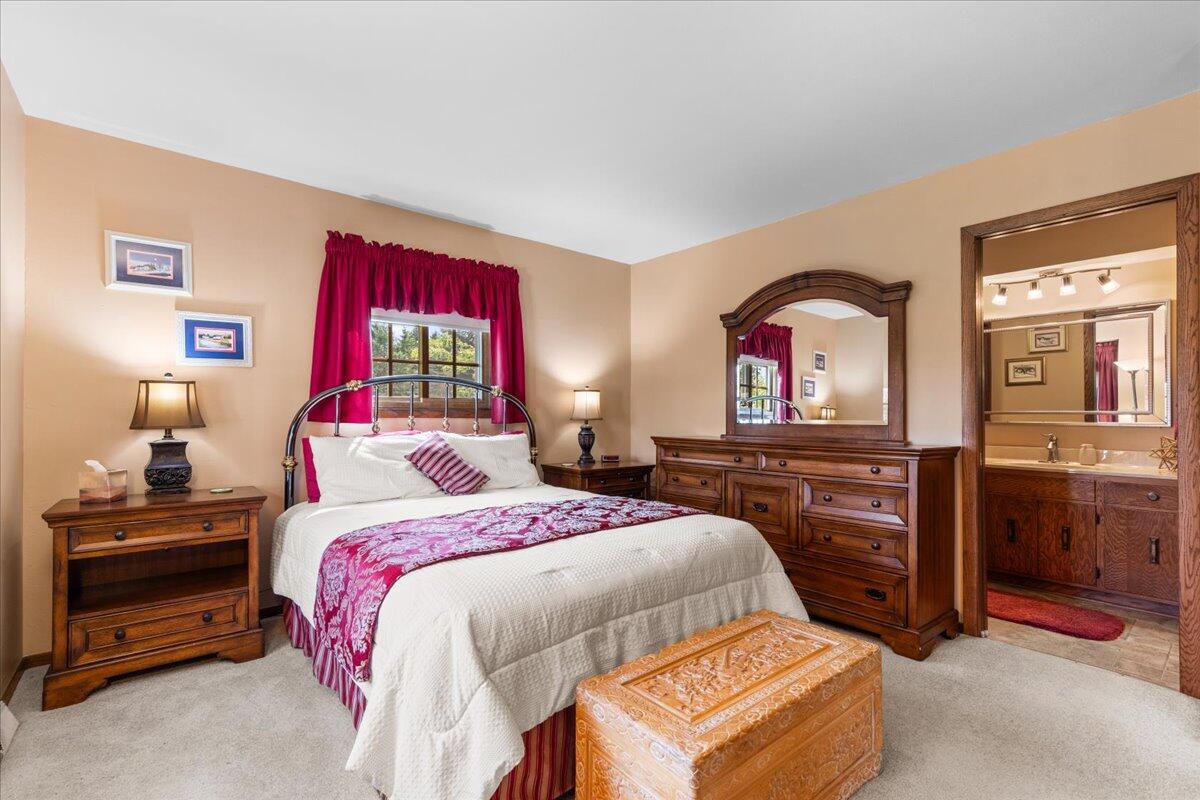 West Bend, Wisconsin, 53095, United States, 3 Bedrooms Bedrooms, ,2 BathroomsBathrooms,Residential,For Sale,1917208