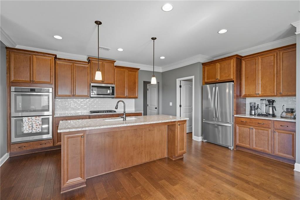 Cumming, Georgia, 30040, United States, 6 Bedrooms Bedrooms, ,5 BathroomsBathrooms,Residential,For Sale,1974767