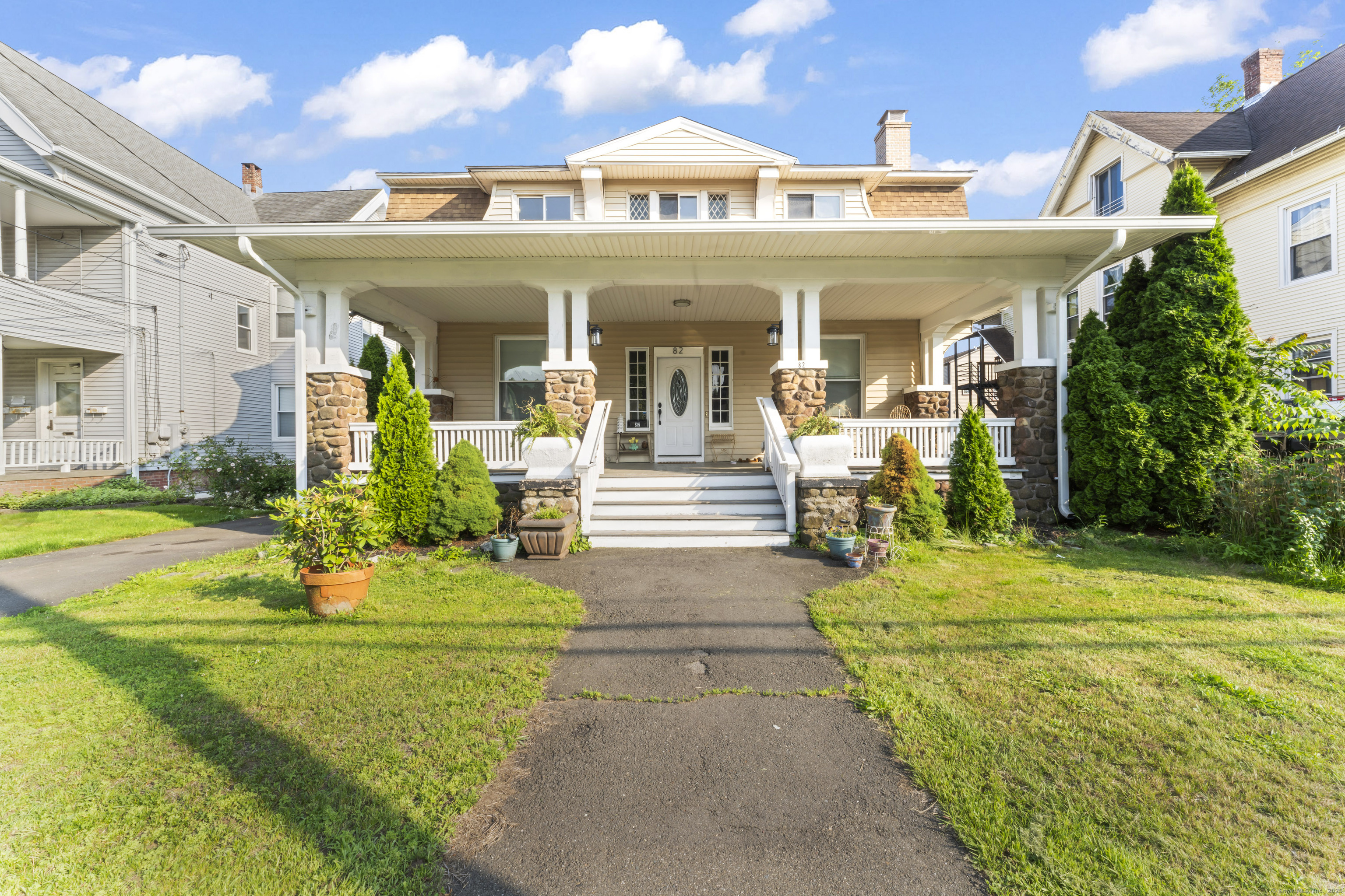 West Haven, Connecticut, 06516, United States, 5 Bedrooms Bedrooms, ,2 BathroomsBathrooms,Residential,For Sale,1858012