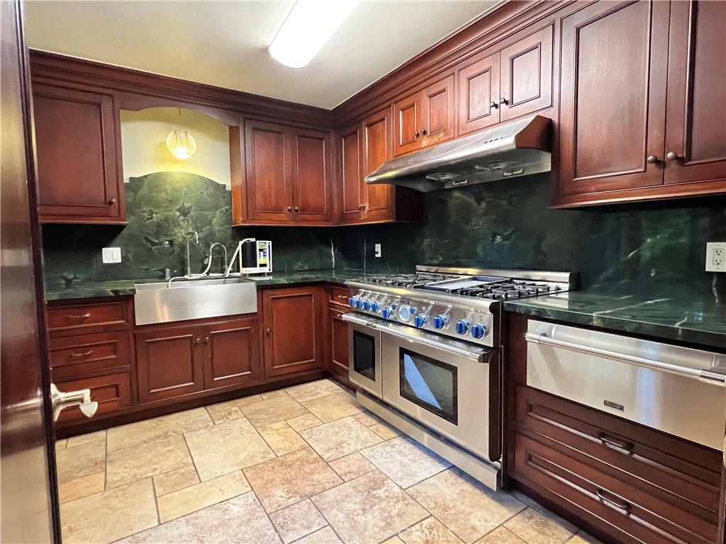 San Marino, California, 91108, United States, 5 Bedrooms Bedrooms, ,6 BathroomsBathrooms,Residential,For Sale,1686890