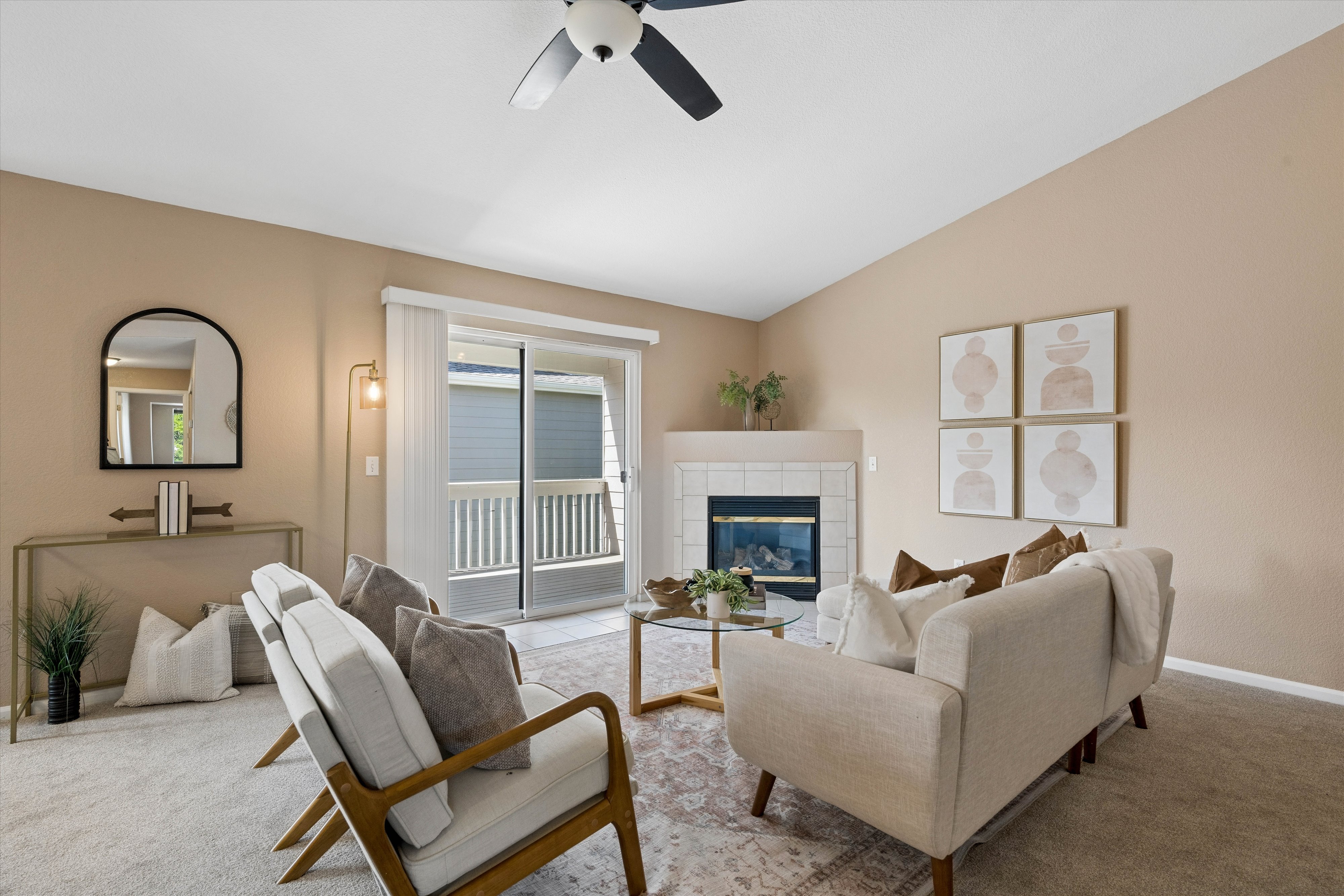  Refreshed, Move-in Ready, And Priced With The Market In Mind - 物件實景