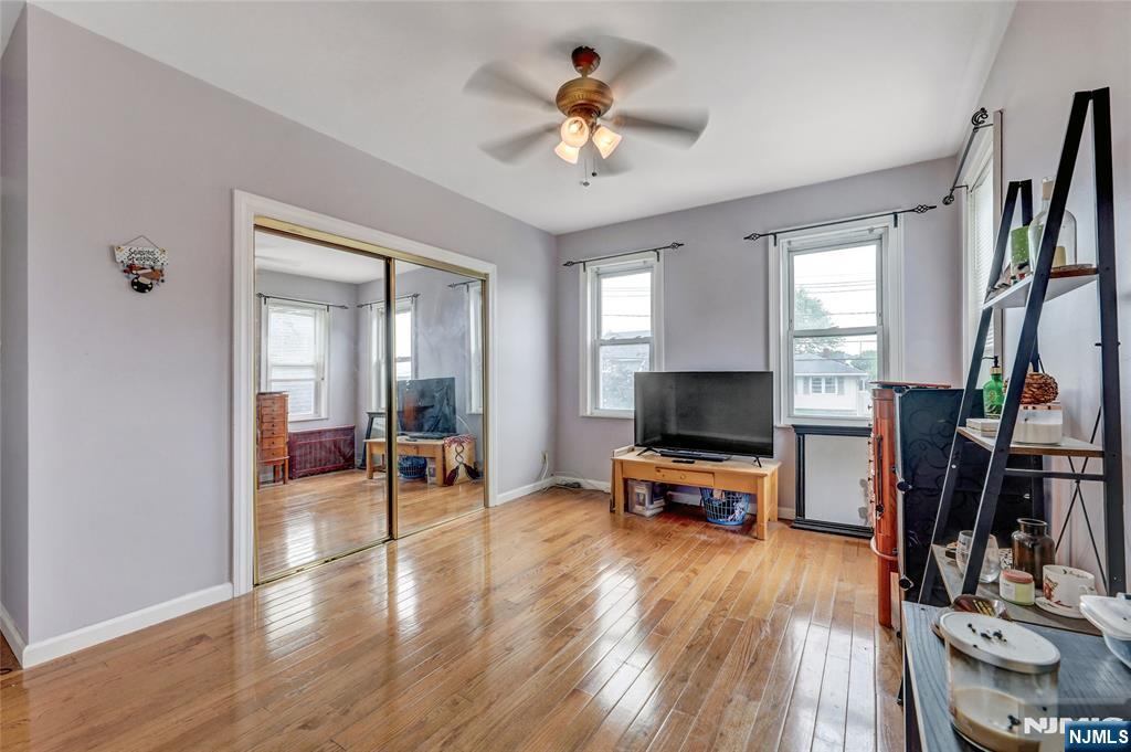 Fair Lawn, New Jersey, 07410, United States, 3 Bedrooms Bedrooms, ,3 BathroomsBathrooms,Residential,For Sale,1992145