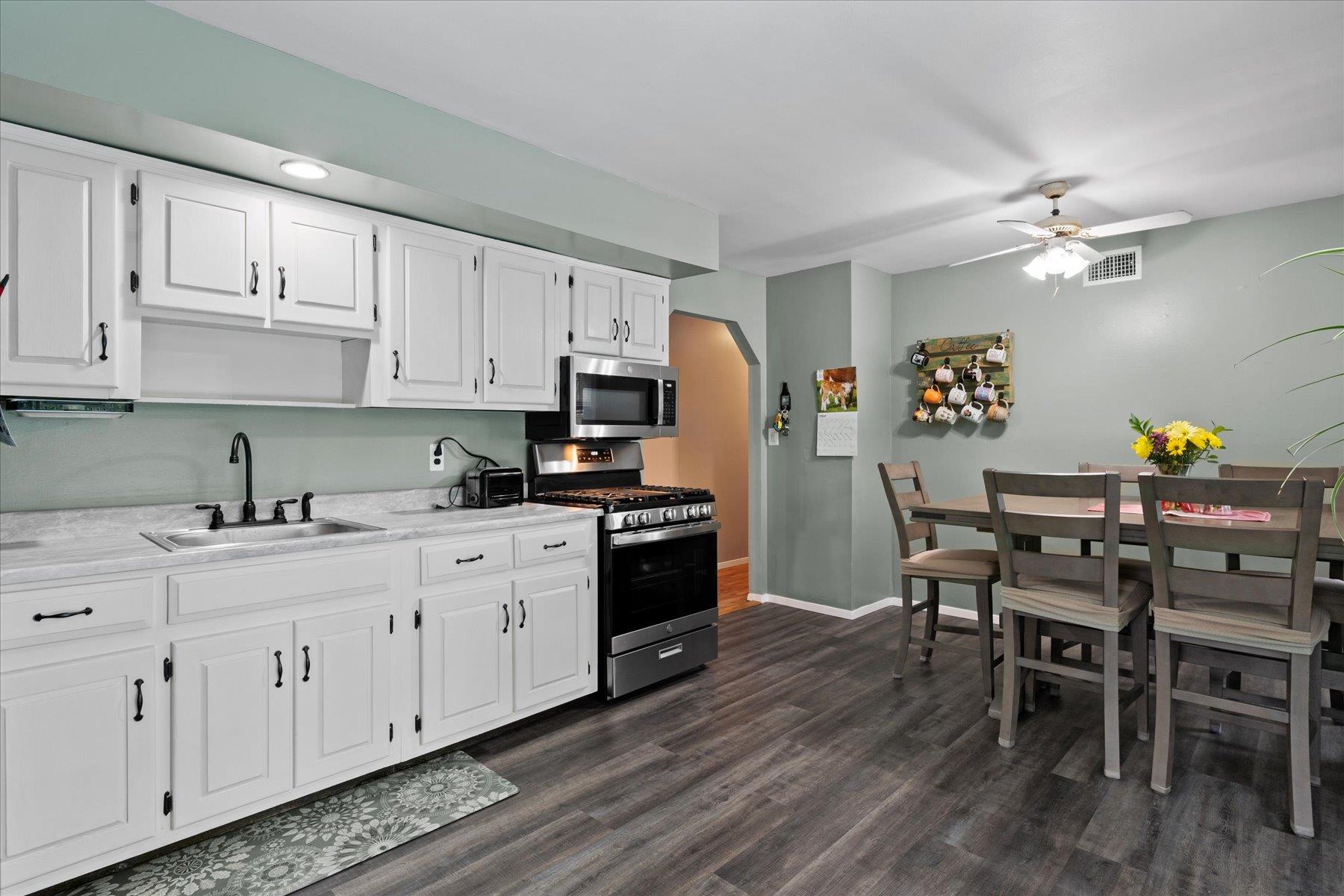 East Moriches, New York, 11940, United States, 3 Bedrooms Bedrooms, ,1 BathroomBathrooms,Residential,For Sale,1837952