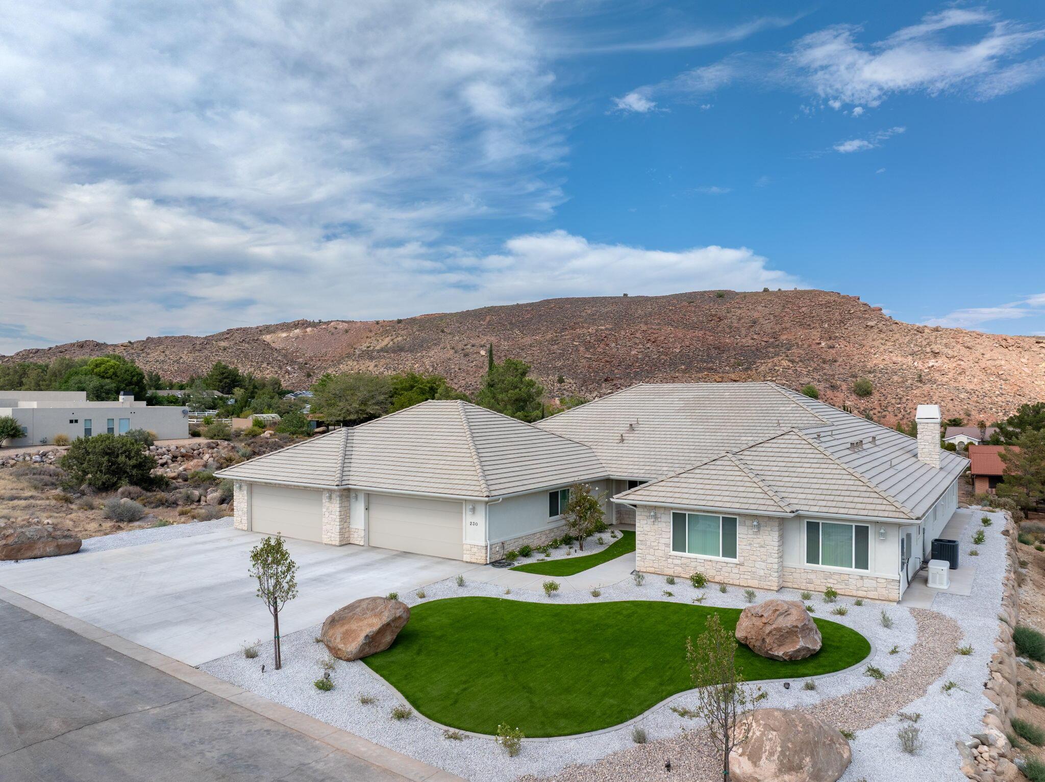 Leeds, Utah, 84746, United States, 5 Bedrooms Bedrooms, ,3 BathroomsBathrooms,Residential,For Sale,1979707