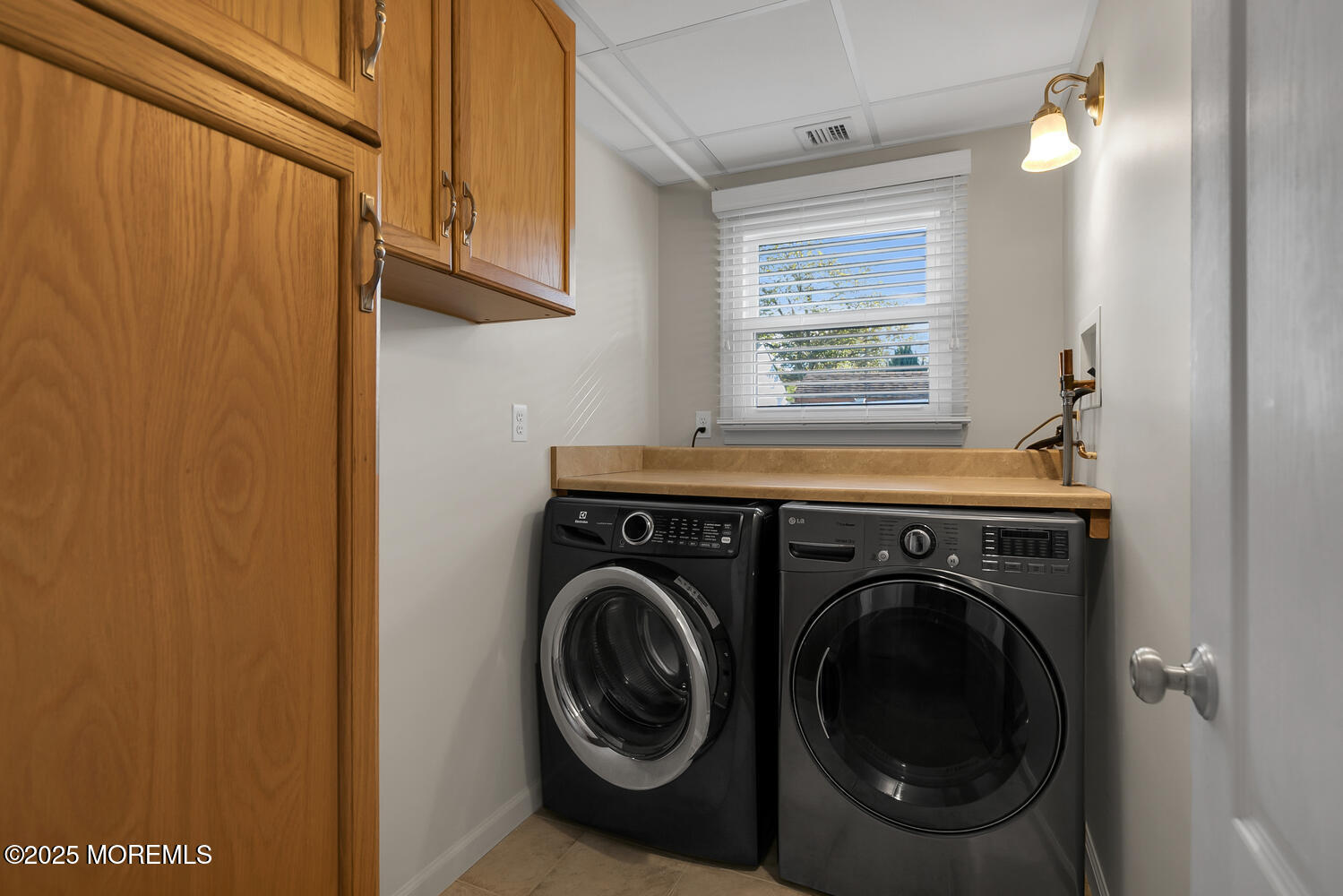 Hazlet, New Jersey, 07730, United States, 3 Bedrooms Bedrooms, ,2 BathroomsBathrooms,Residential,For Sale,1995385