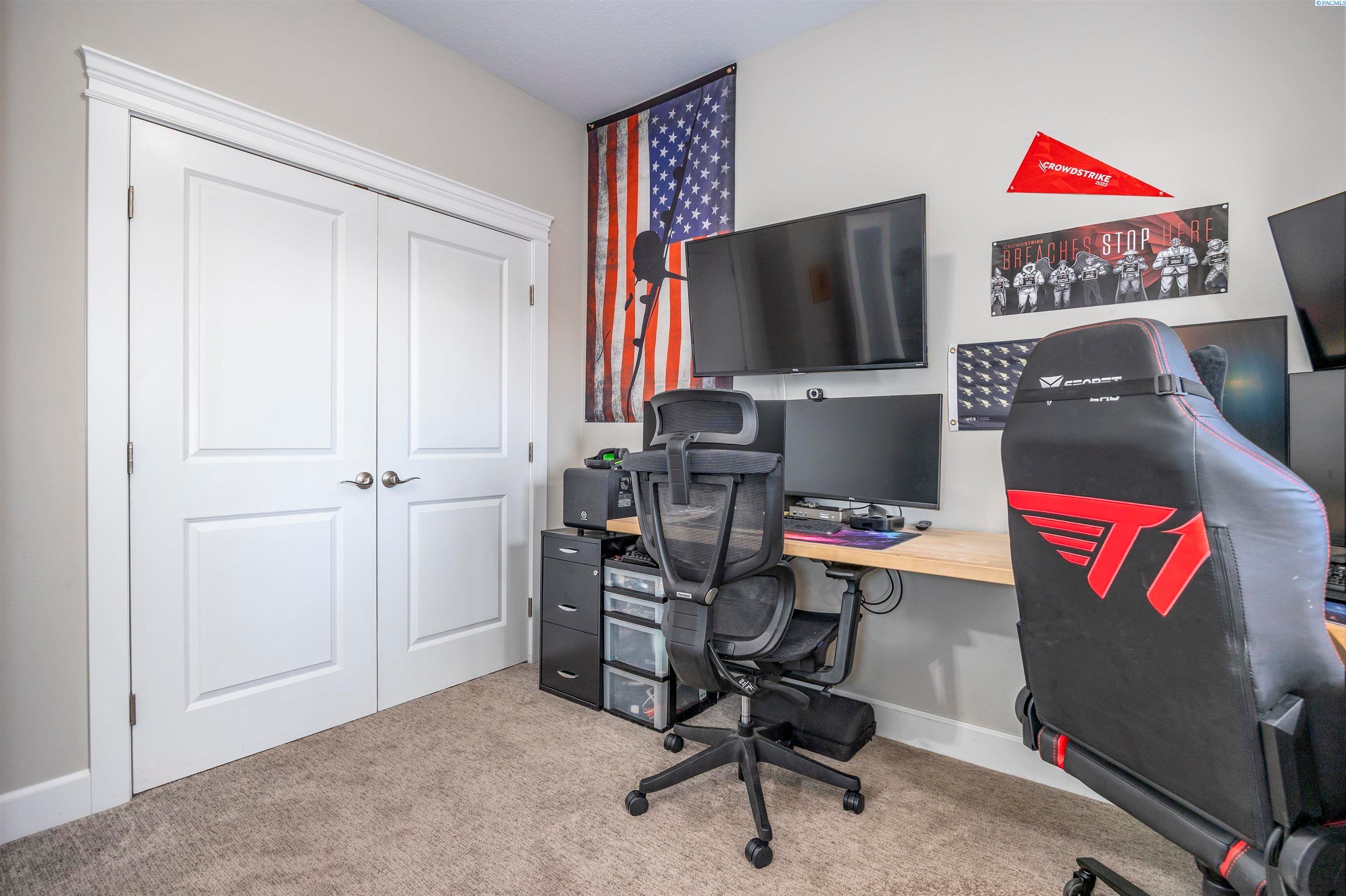 West Richland, Washington, 99353, United States, 3 Bedrooms Bedrooms, ,3 BathroomsBathrooms,Residential,For Sale,2038482