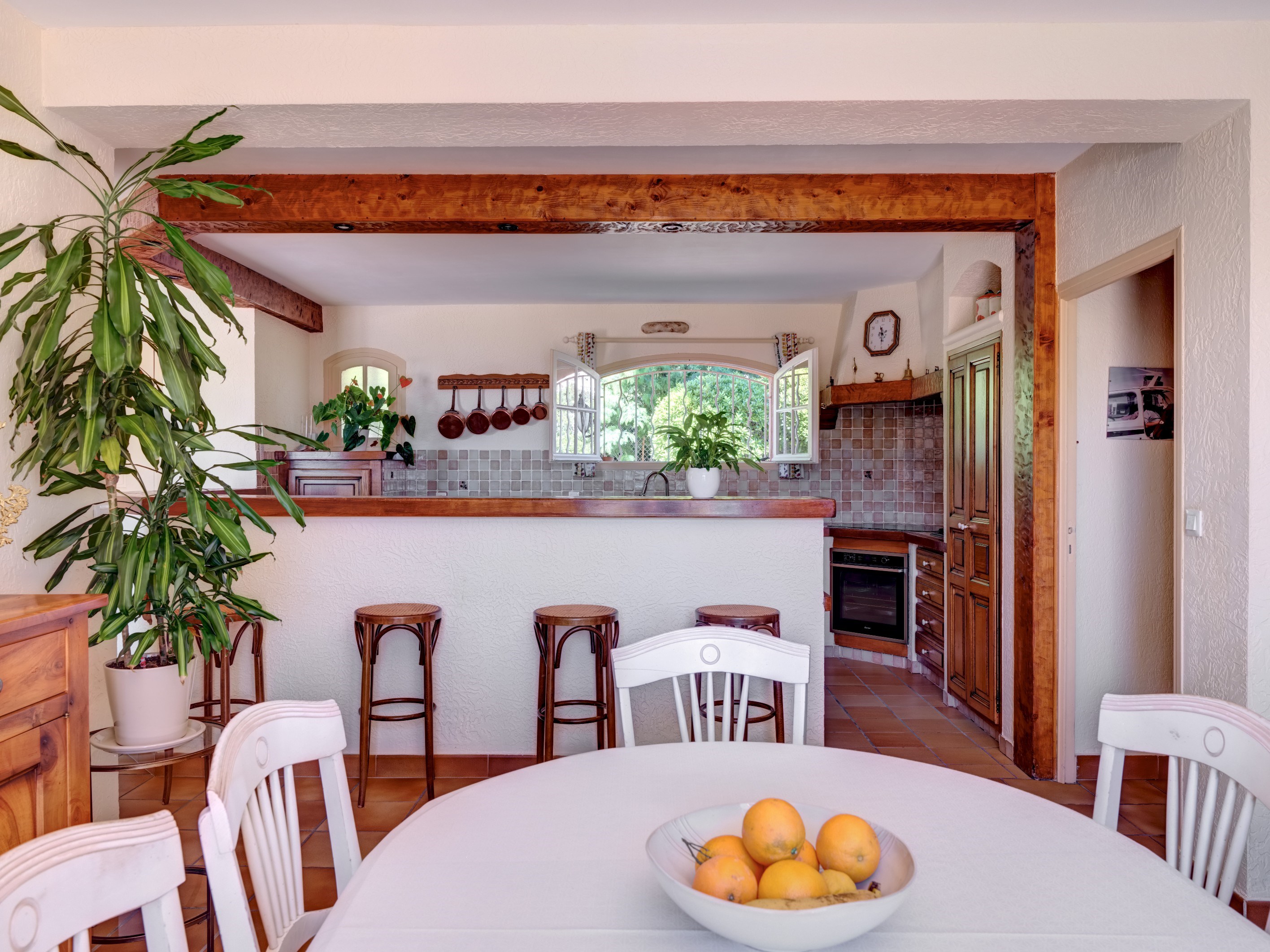  Sea-view Provençal villa: 1,500 m² plot with pool, in a residential area close … - 物件實景
