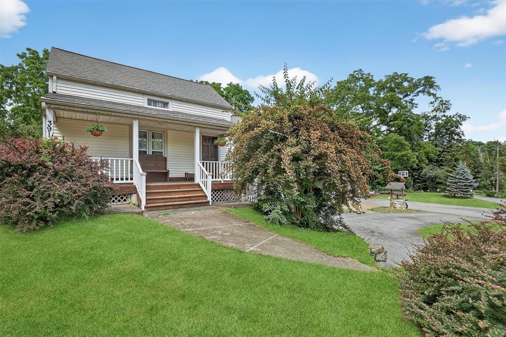 Chester, New York, 10918, United States, 3 Bedrooms Bedrooms, ,2 BathroomsBathrooms,Residential,For Sale,1975527