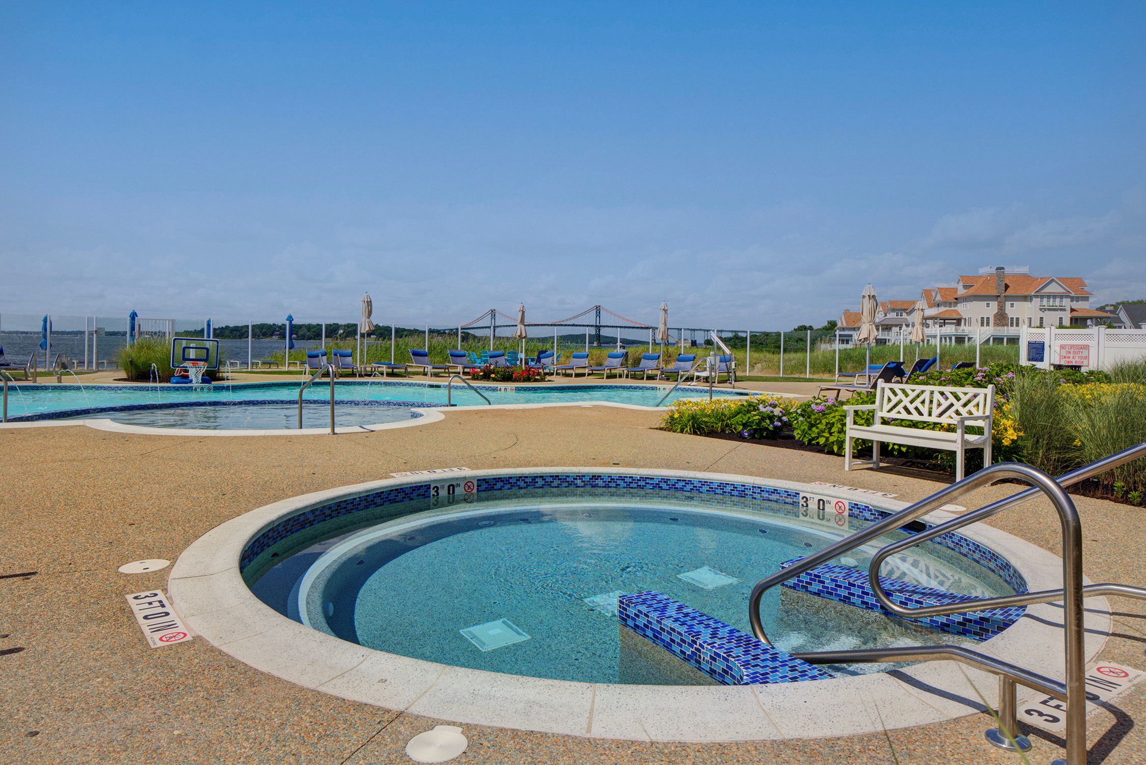  Exceptional Home in Private Sporting Community - 物件實景