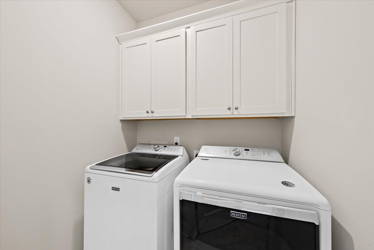 Mount Pleasant, South Carolina, 29464, United States, 3 Bedrooms Bedrooms, ,4 BathroomsBathrooms,Residential,For Sale,1942272