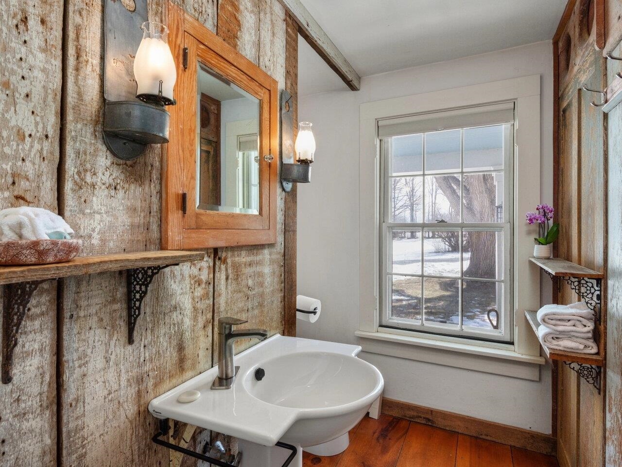 Addison, Vermont, 05491, United States, 4 Bedrooms Bedrooms, ,4 BathroomsBathrooms,Residential,For Sale,1738729