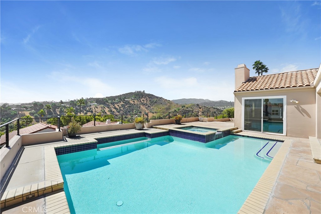 Calabasas, California, 91302, United States, 3 Bedrooms Bedrooms, ,3 BathroomsBathrooms,Residential,For Sale,1885380