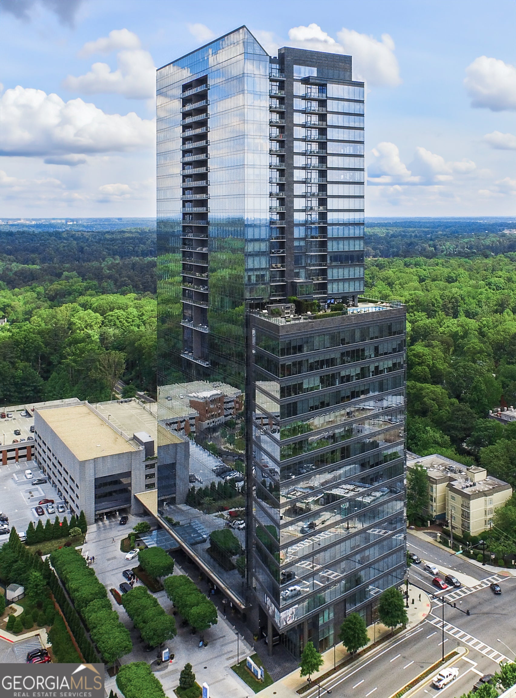 Atlanta, Georgia, 30326, United States, 3 Bedrooms Bedrooms, ,4 BathroomsBathrooms,Residential,For Sale,1858951