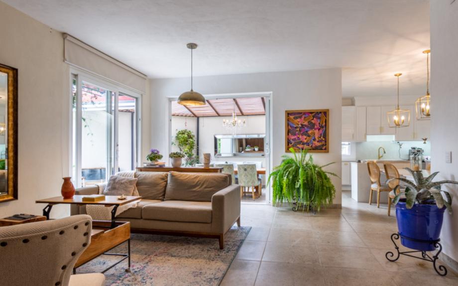 San Miguel de Allende, Guanajuato, 37713, Mexico, 3 Bedrooms Bedrooms, ,5 BathroomsBathrooms,Residential,For Sale,1714548