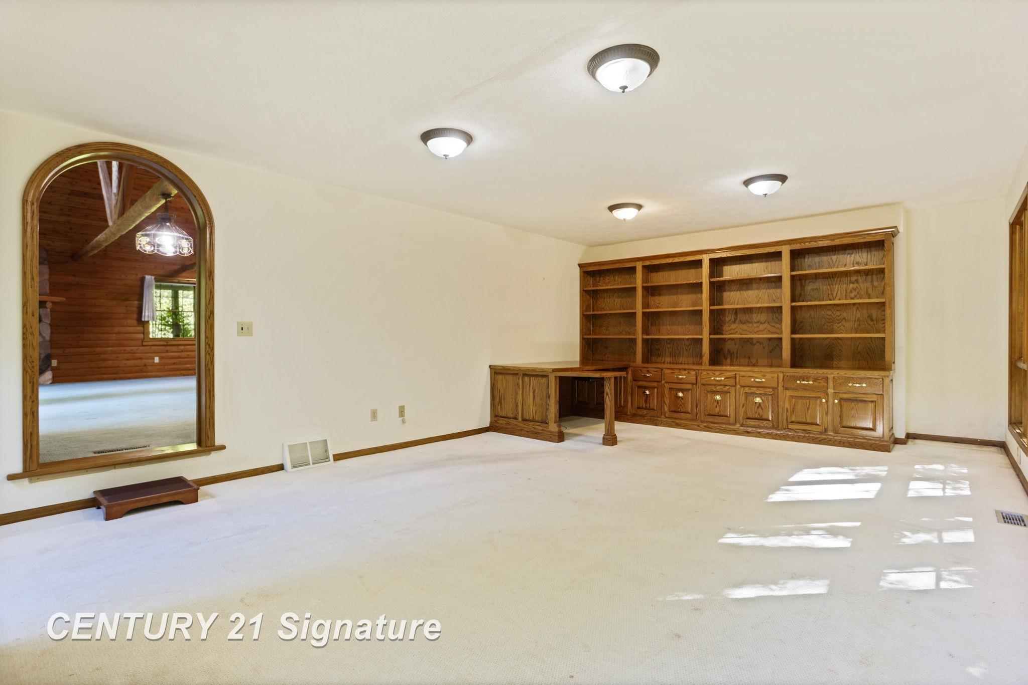 Chesaning, Michigan, 48616, United States, 4 Bedrooms Bedrooms, ,3 BathroomsBathrooms,Residential,For Sale,1980512