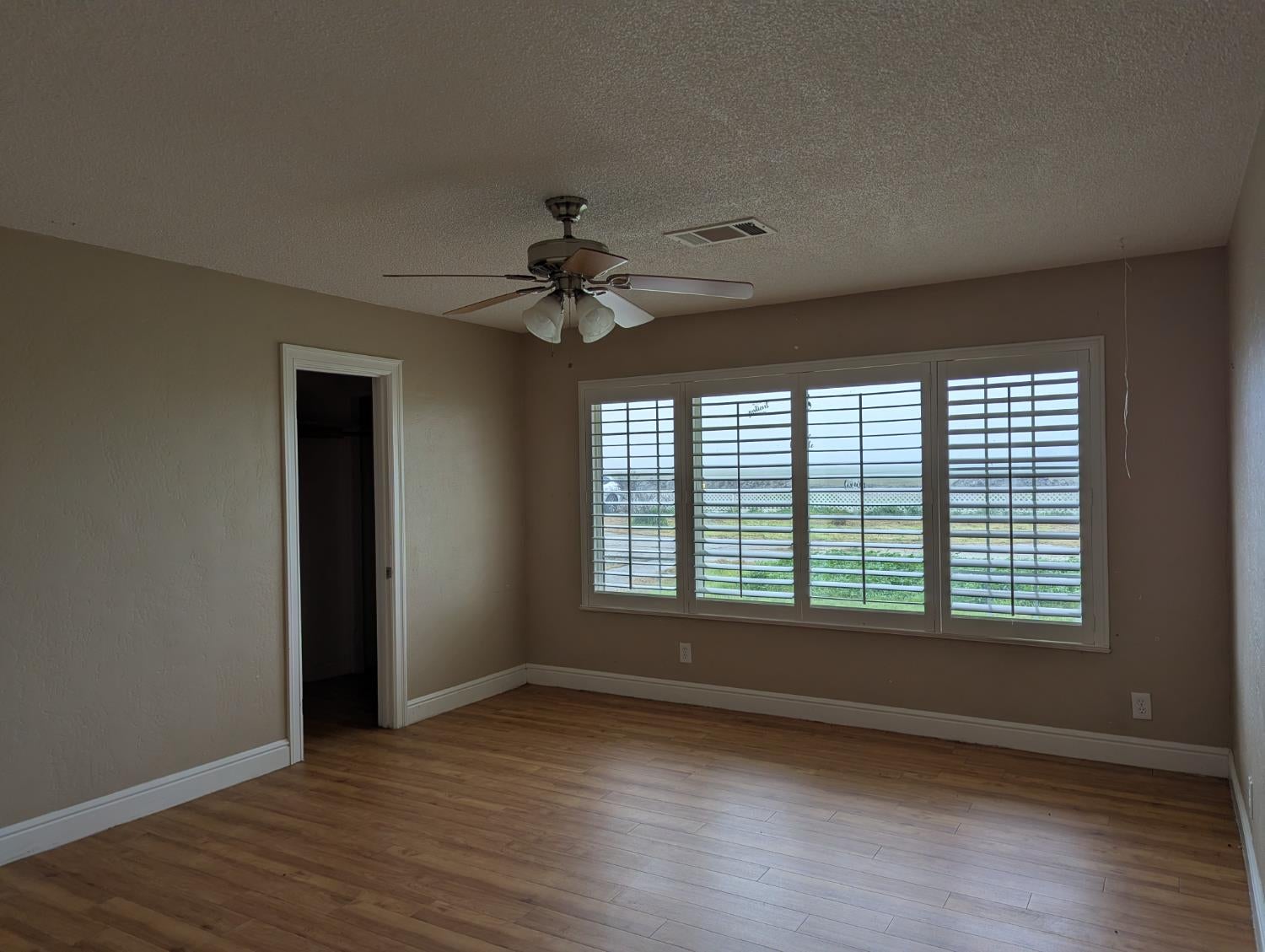 Stratford, California, 93266, United States, 4 Bedrooms Bedrooms, ,2 BathroomsBathrooms,Residential,For Sale,2012524