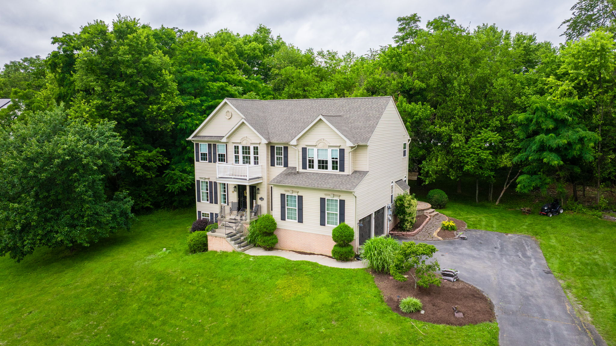 Martinsburg, West Virginia, 25403, United States, 4 Bedrooms Bedrooms, ,Residential,For Sale,1873550