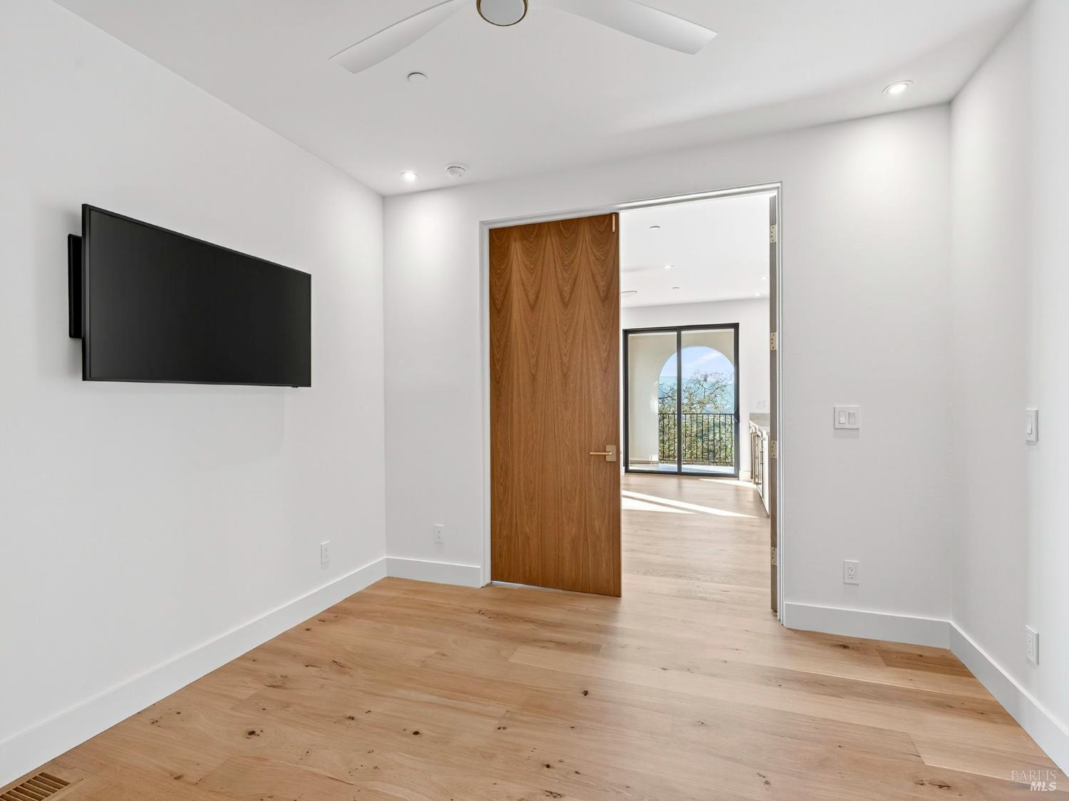 Napa, California, 94558, United States, 3 Bedrooms Bedrooms, ,5 BathroomsBathrooms,Residential,For Sale,1991102