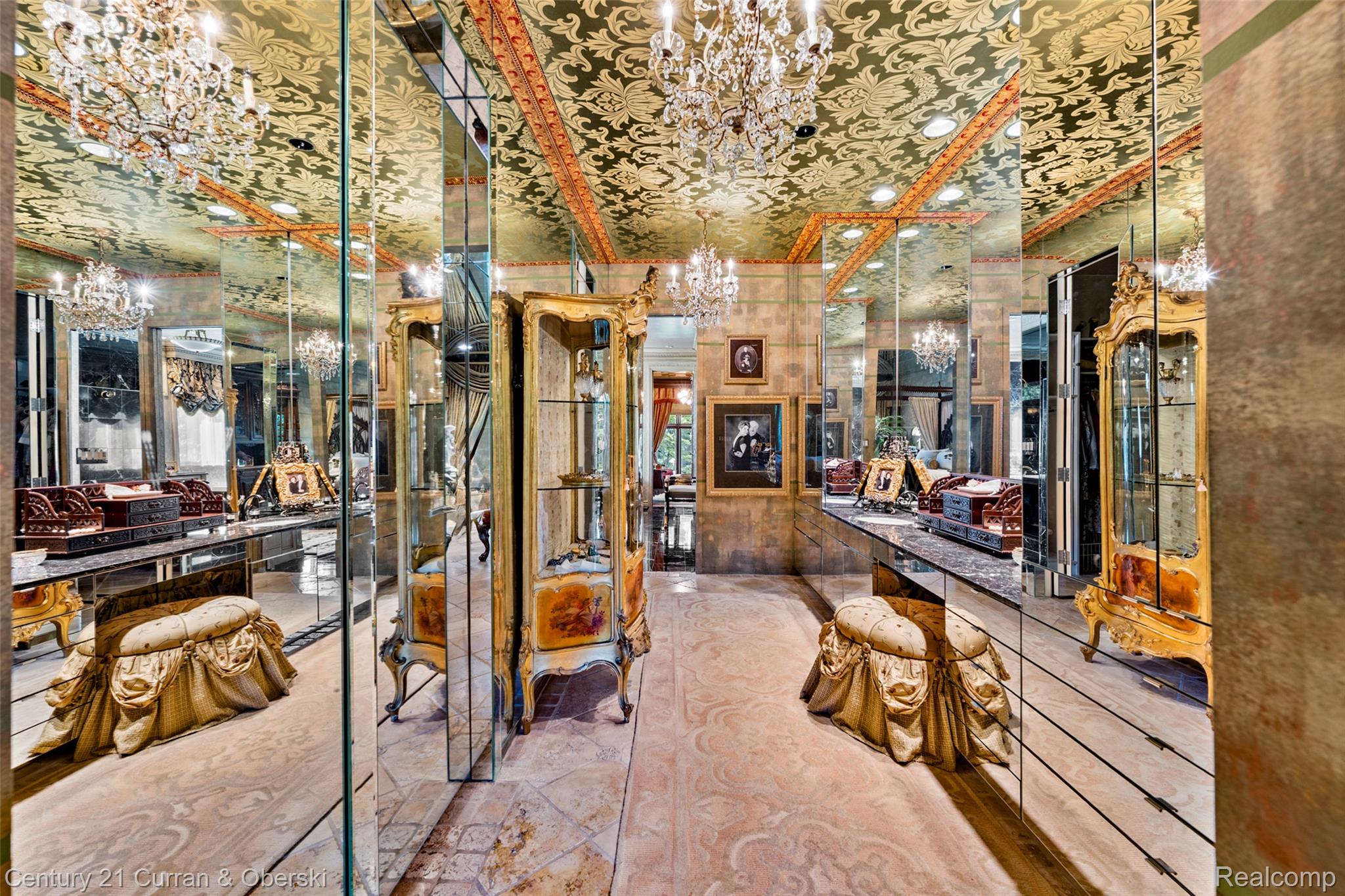 Dearborn, Michigan, 48124, United States, 4 Bedrooms Bedrooms, ,4 BathroomsBathrooms,Residential,For Sale,1983815