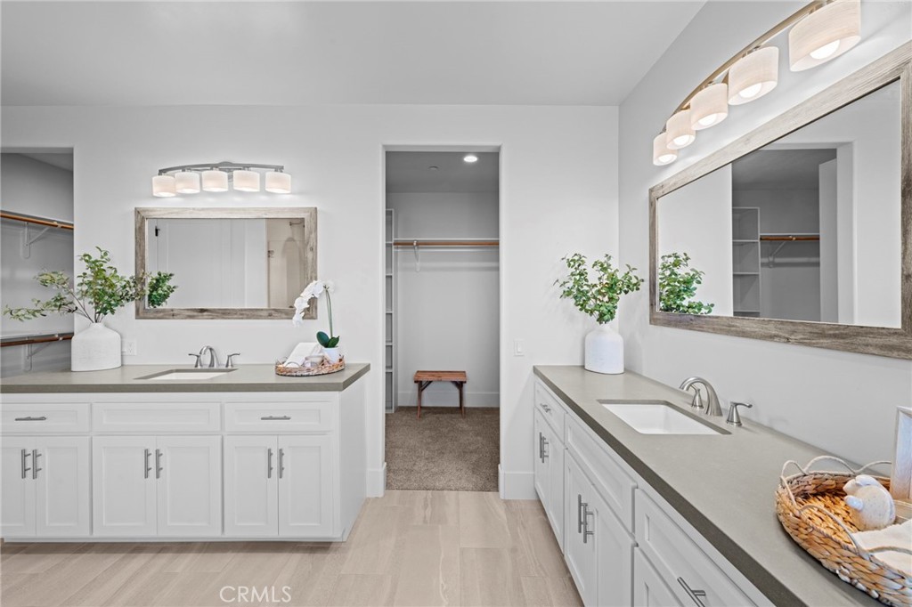 Murrieta, California, 92562, United States, 4 Bedrooms Bedrooms, ,4 BathroomsBathrooms,Residential,For Sale,1991756