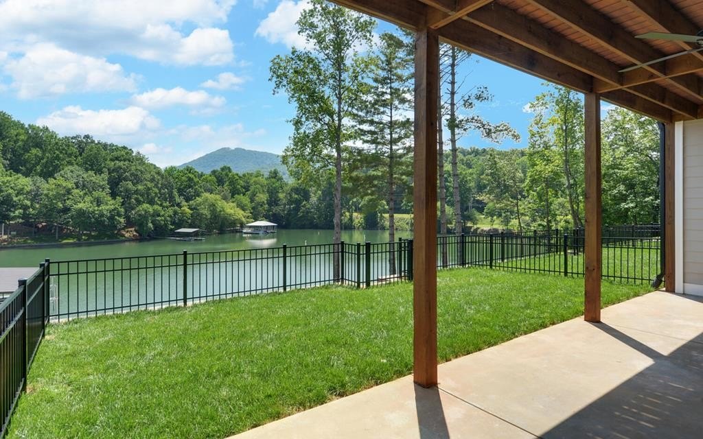 Hiawassee, Georgia, 30546, United States, 4 Bedrooms Bedrooms, ,5 BathroomsBathrooms,Residential,For Sale,1978790