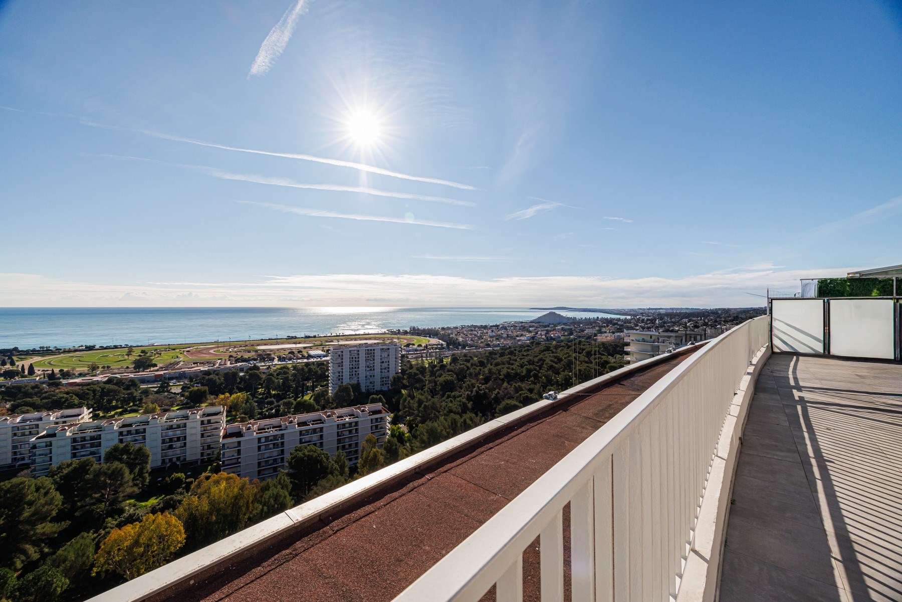  3-room penthouse with rooftop and sea view, Domaine du Loup, French Riviera - 物件實景