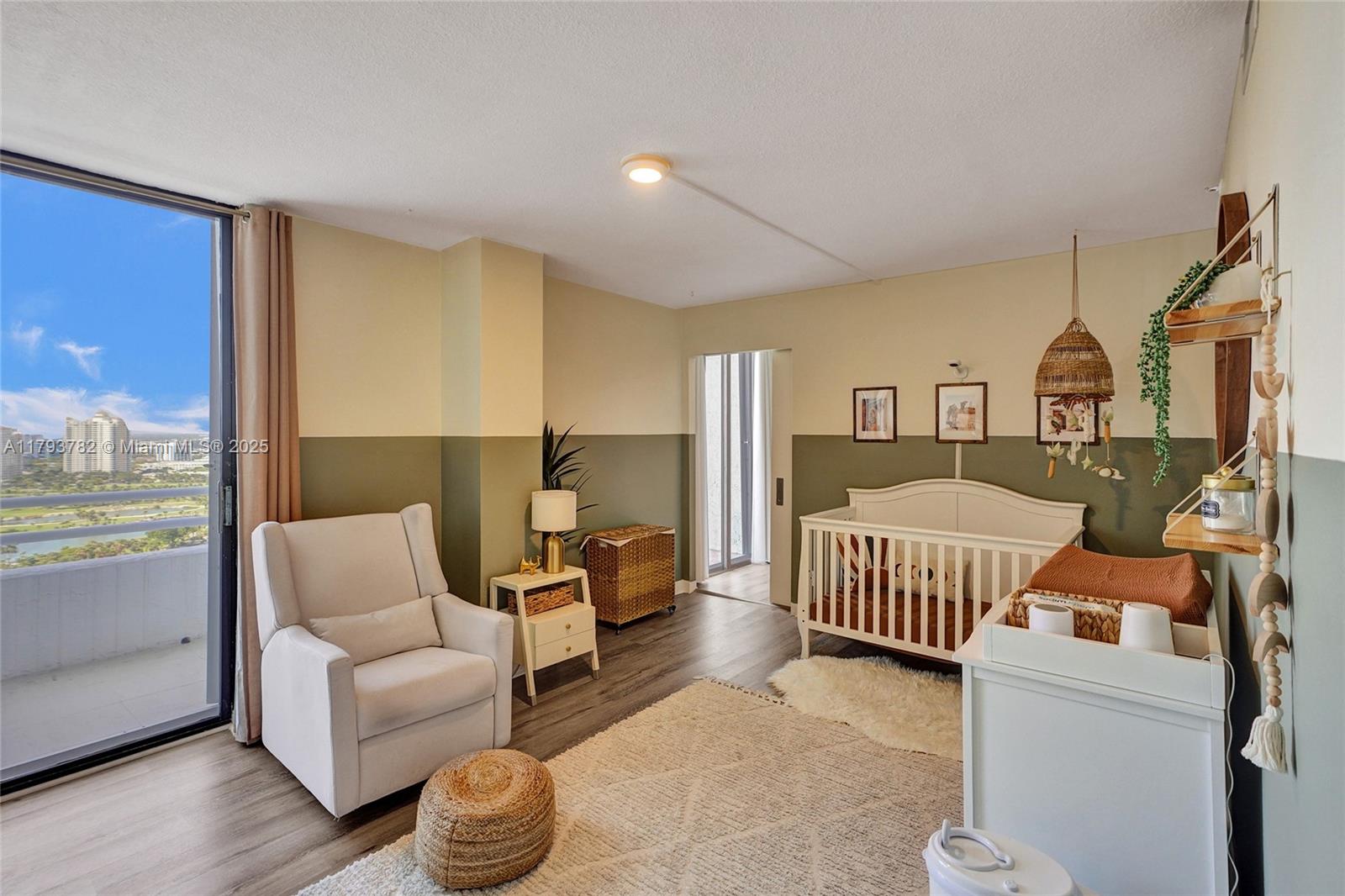 Aventura, Florida, 33180, United States, 5 Bedrooms Bedrooms, ,4 BathroomsBathrooms,Residential,For Sale,1794425