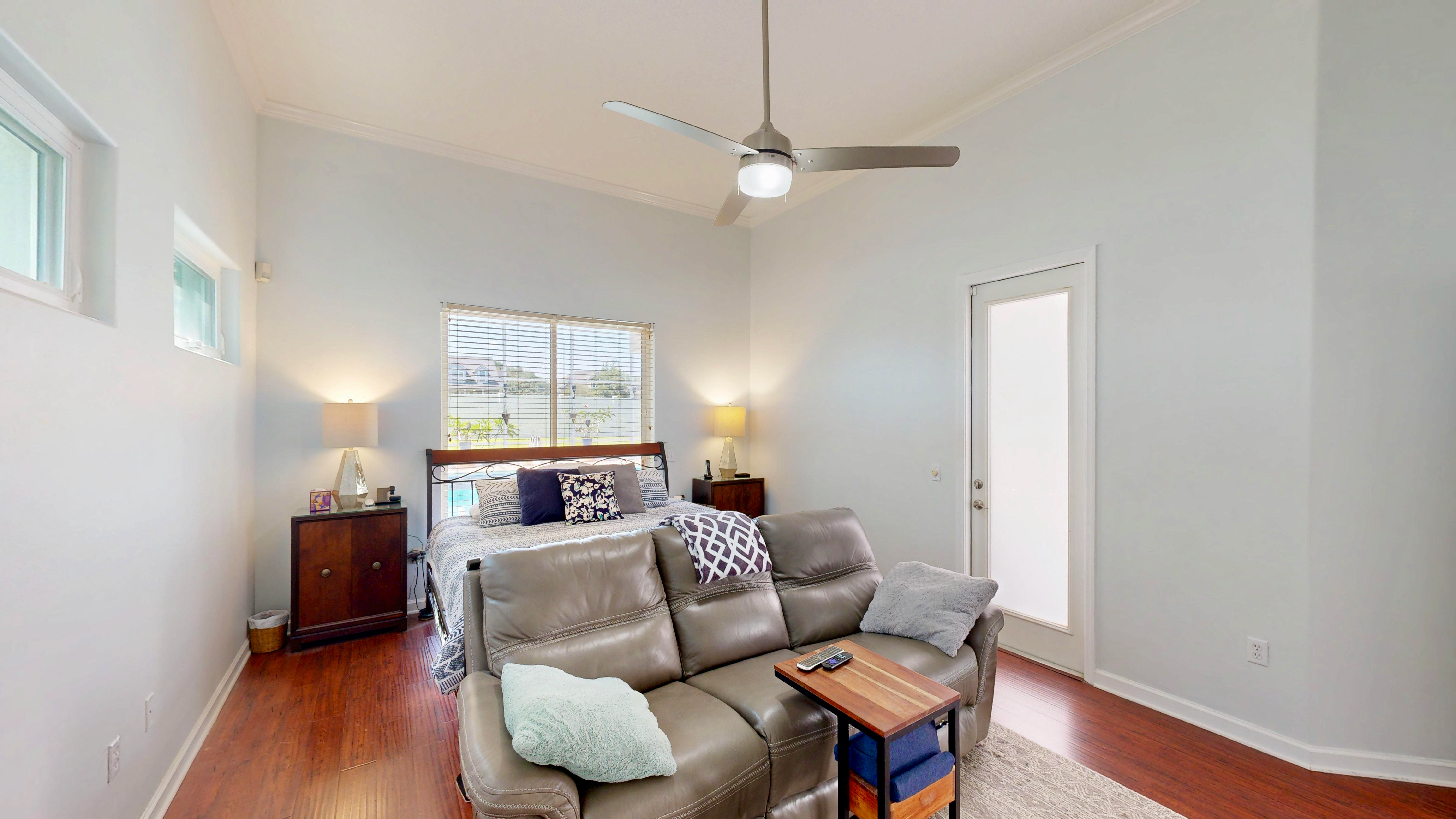 Oakland, Florida, 34760, United States, 4 Bedrooms Bedrooms, ,3 BathroomsBathrooms,Residential,For Sale,1828727