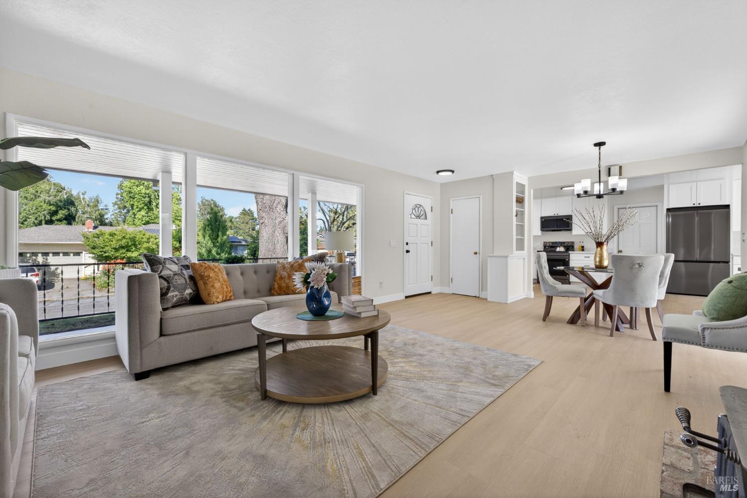 Sebastopol, California, 95472, United States, 2 Bedrooms Bedrooms, ,1 BathroomBathrooms,Residential,For Sale,2048872