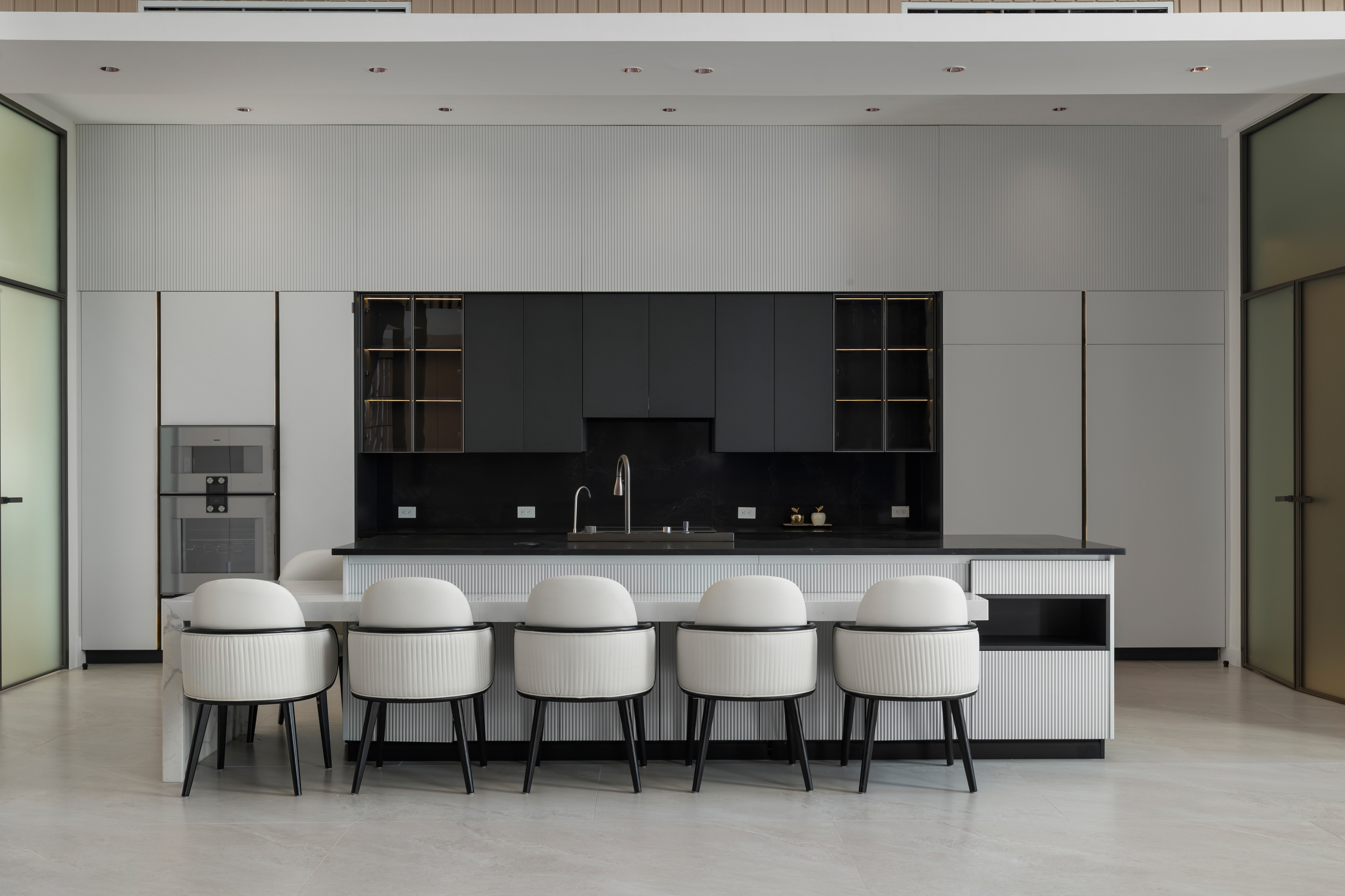  Bold Contemporary Estate for Elevated Living - 物件實景