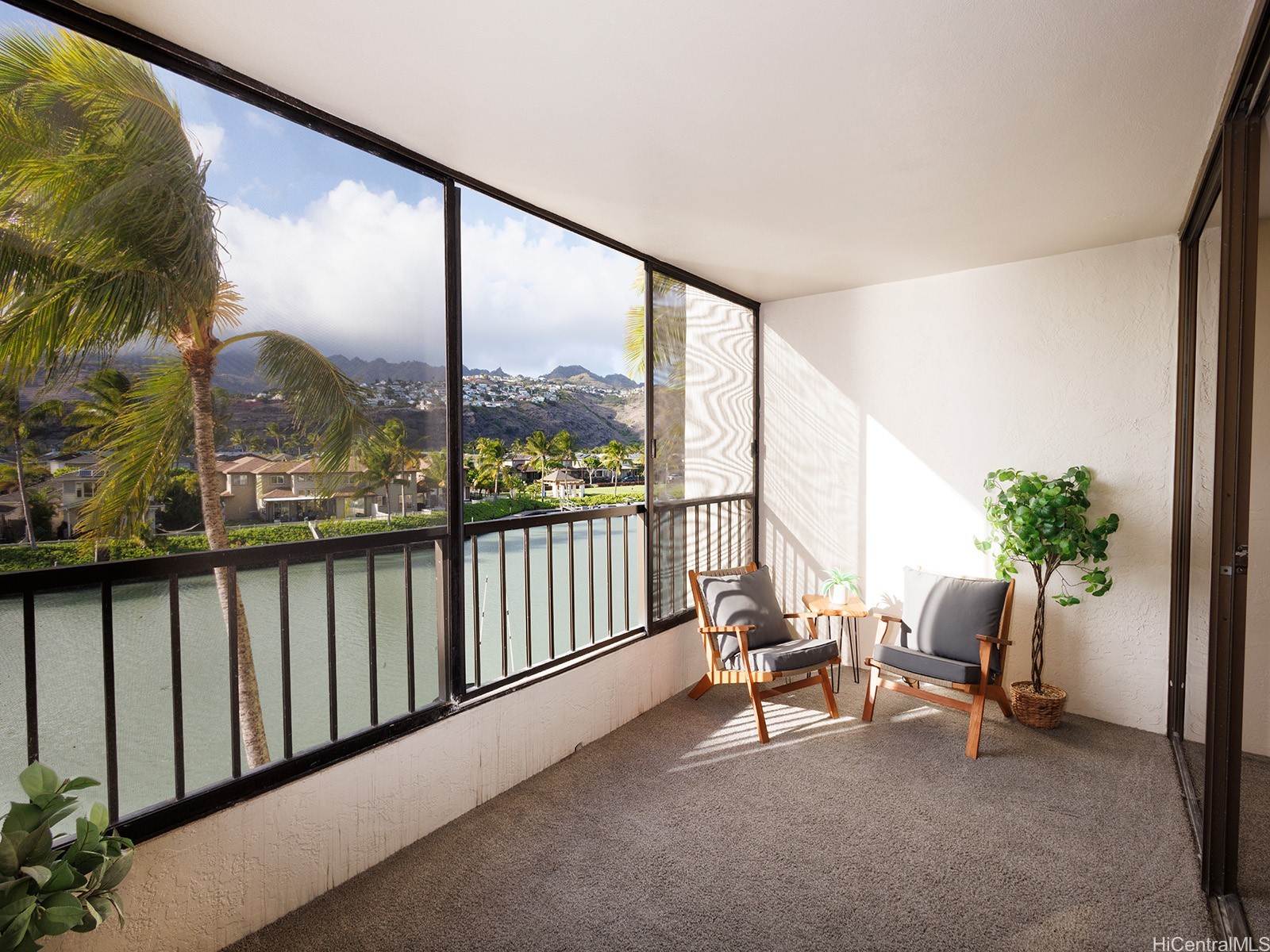 Honolulu, Hawaii, 96825, United States, 2 Bedrooms Bedrooms, ,2 BathroomsBathrooms,Residential,For Sale,1987503