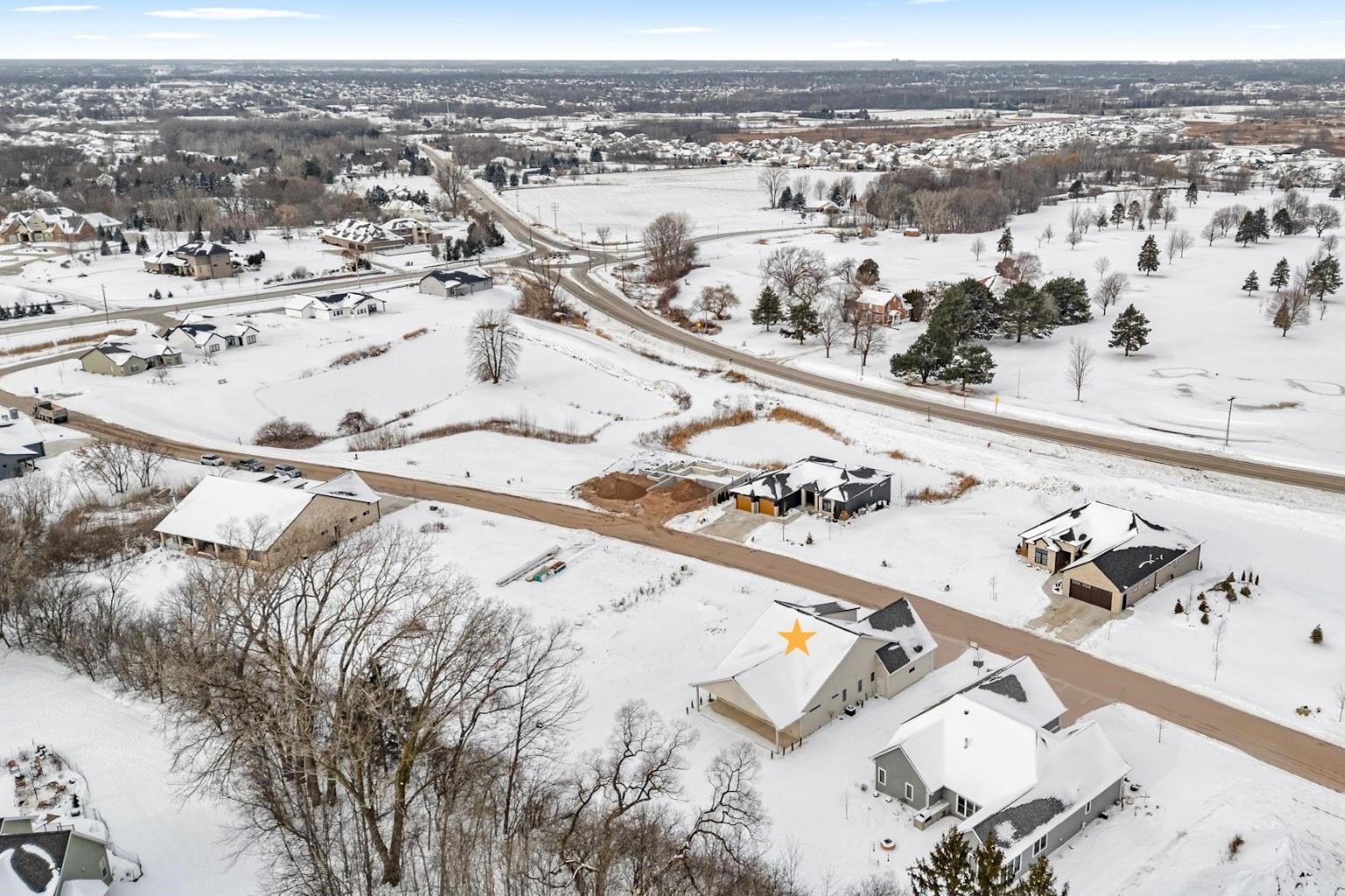 DE PERE, Wisconsin, 54115, United States, 2 Bedrooms Bedrooms, ,3 BathroomsBathrooms,Residential,For Sale,1982656