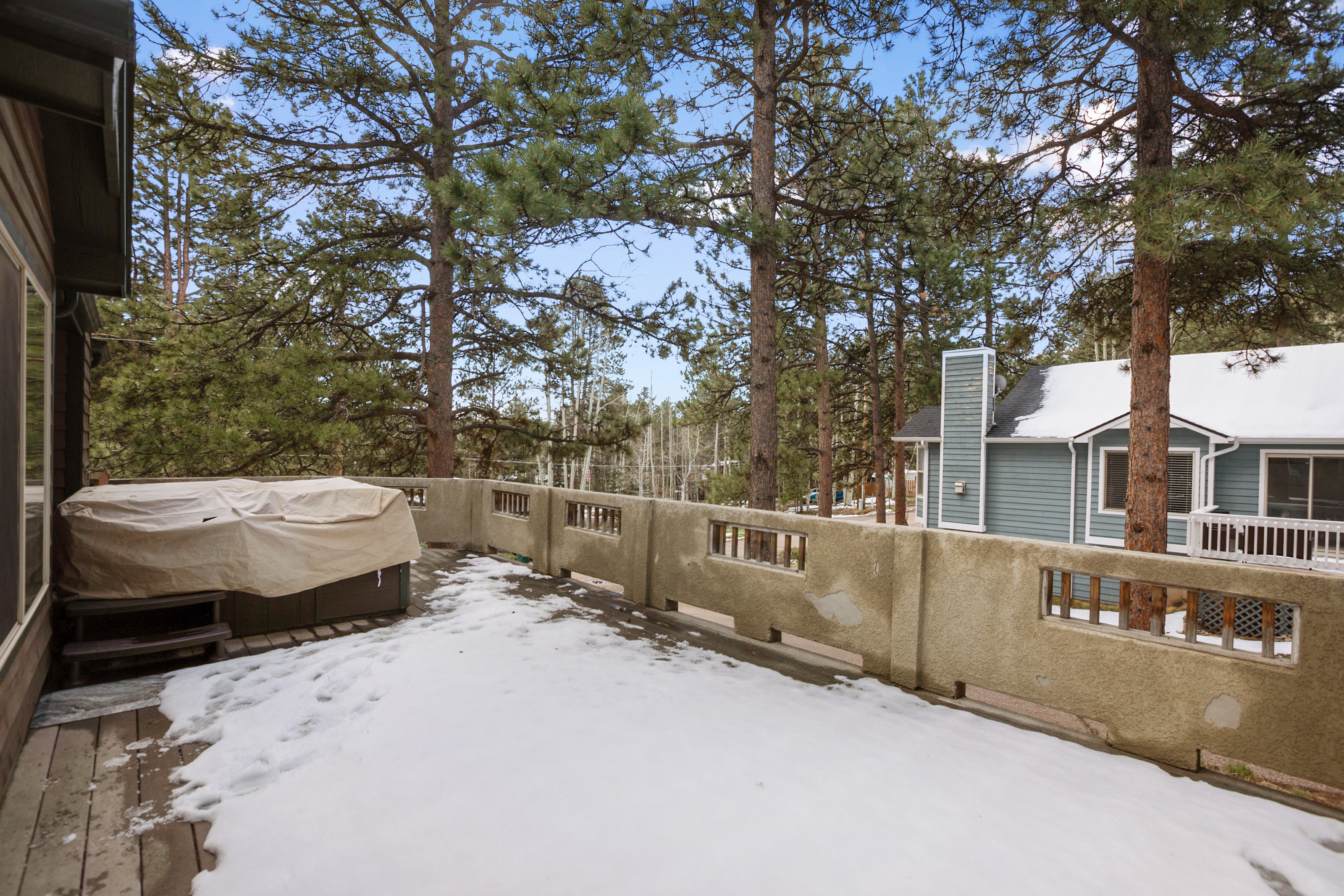 Woodland Park, Colorado, 80863, United States, 3 Bedrooms Bedrooms, ,3 BathroomsBathrooms,Residential,For Sale,1966614