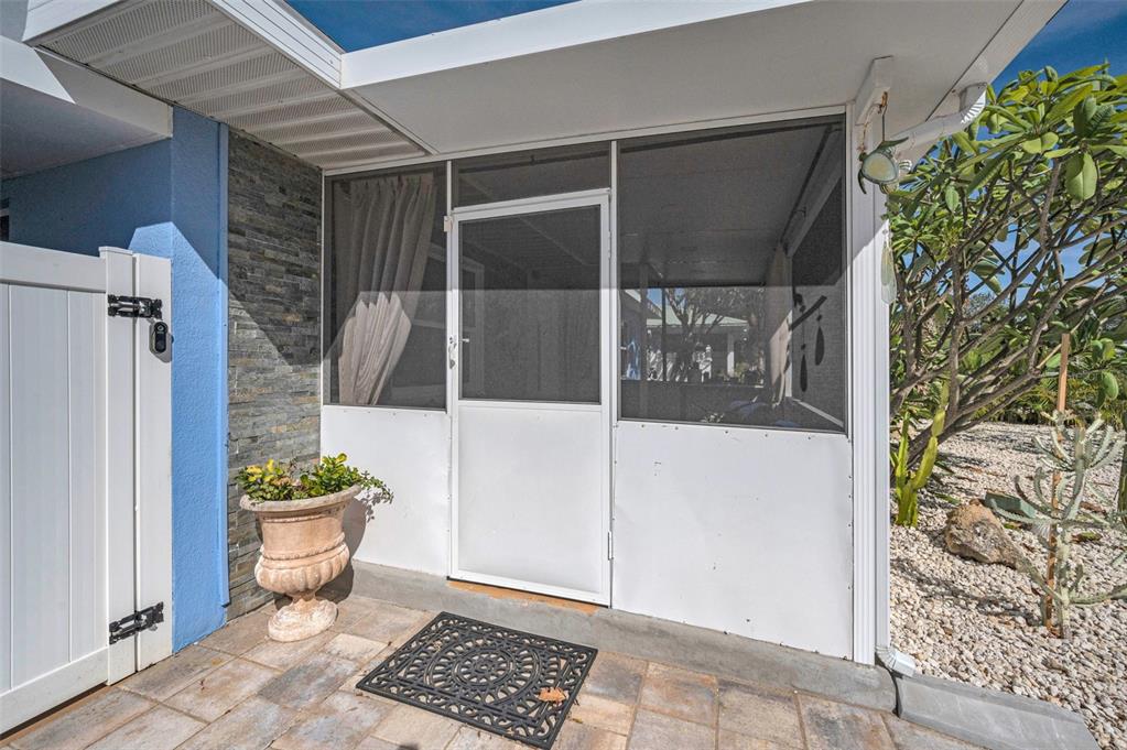 St Pete Beach, Florida, 33706, United States, 3 Bedrooms Bedrooms, ,2 BathroomsBathrooms,Residential,For Sale,1992565